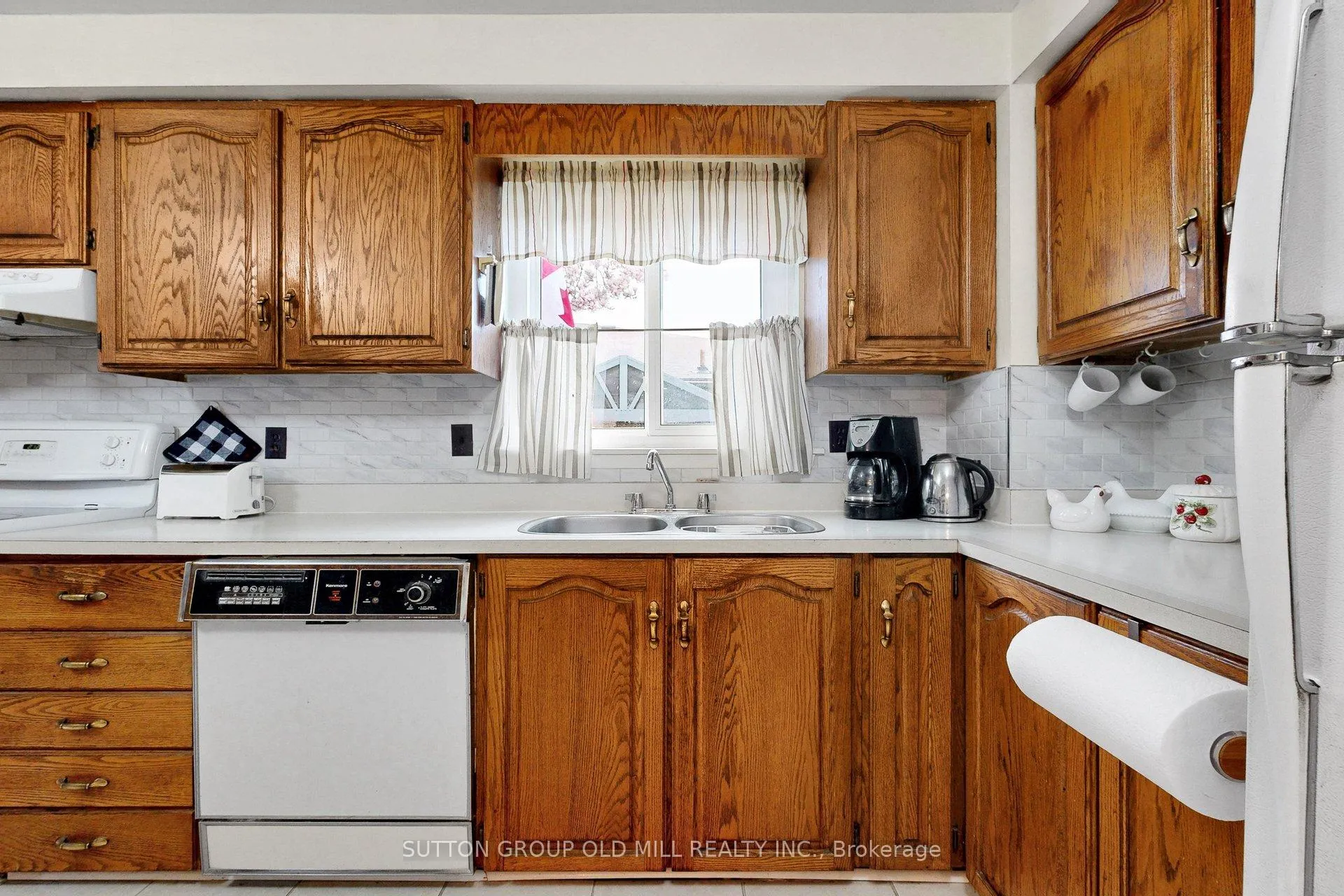 Photo 11 of 659 Balmoral Drive, Brampton, Southgate — HOMEH