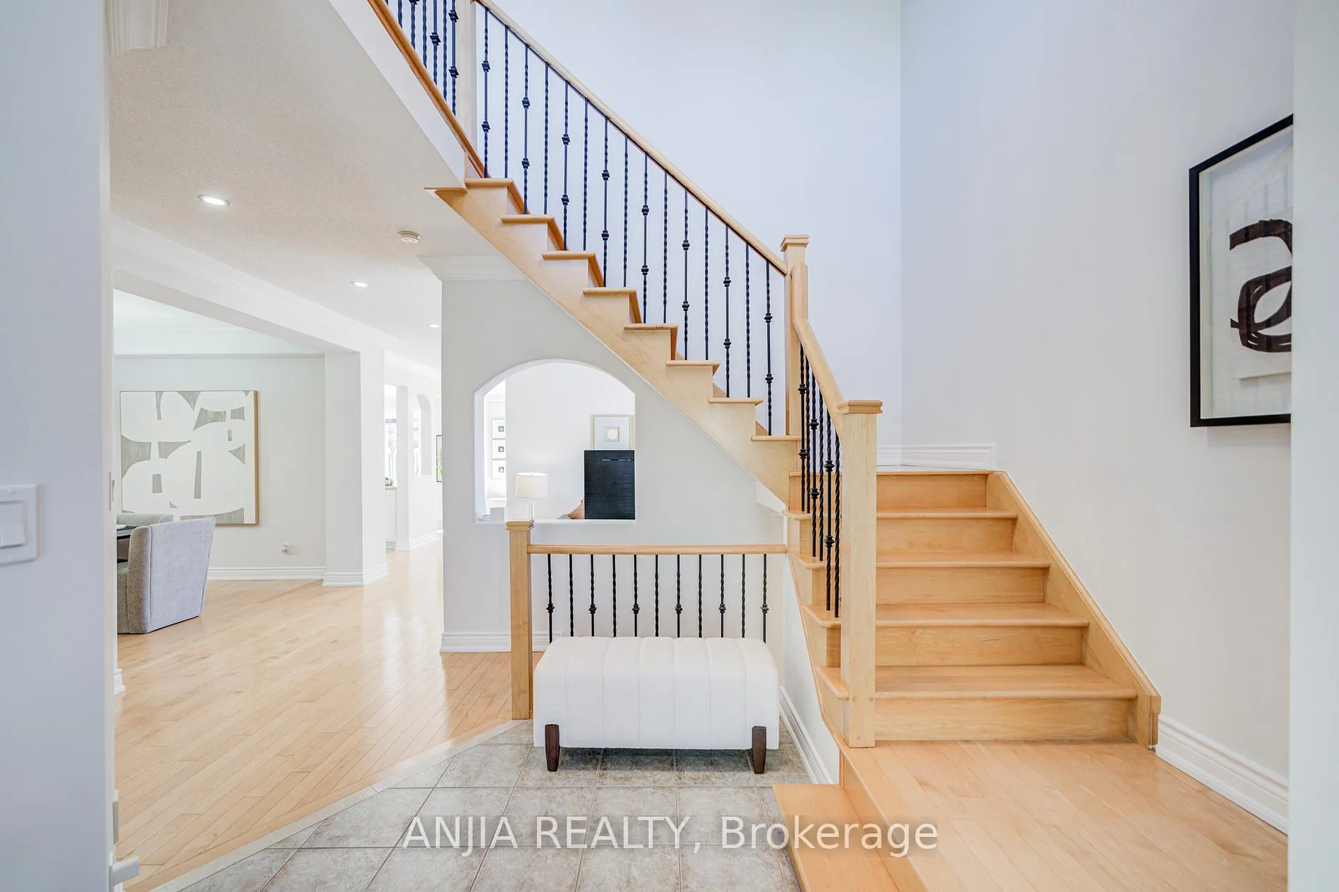 Photo 9 of 78 Hollylane Drive, Markham, Berczy — HOMEH