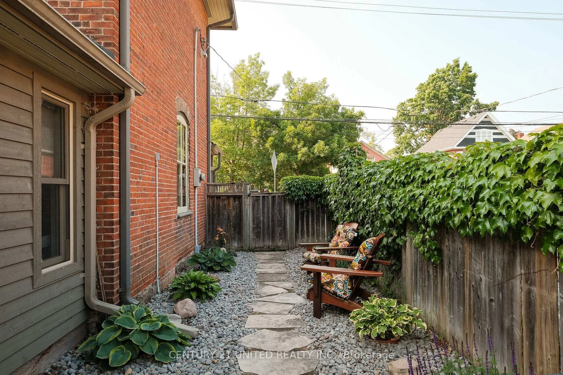 Photo 39 of 558 Harvey Street, Peterborough, Town Ward 3 — HOMEH