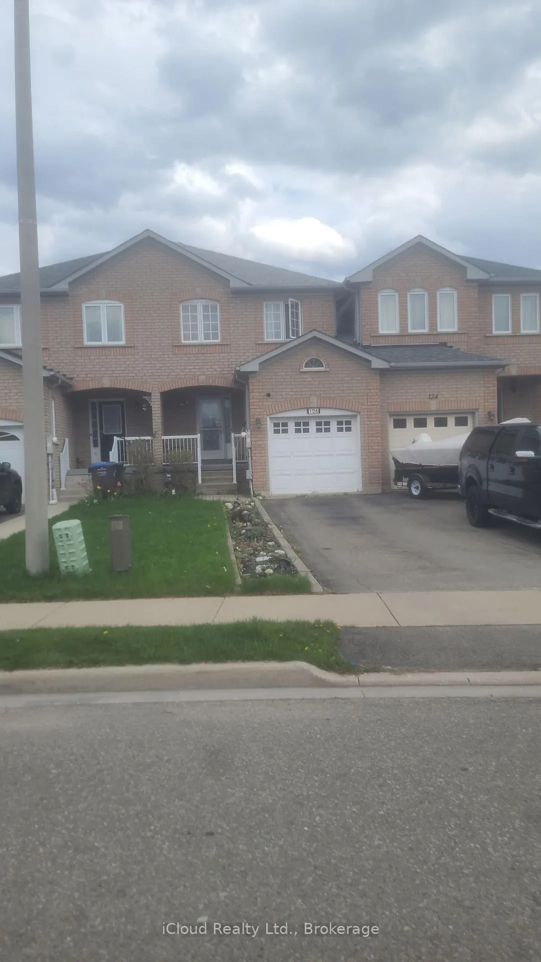 Front of 126 Twin Pines Crescent