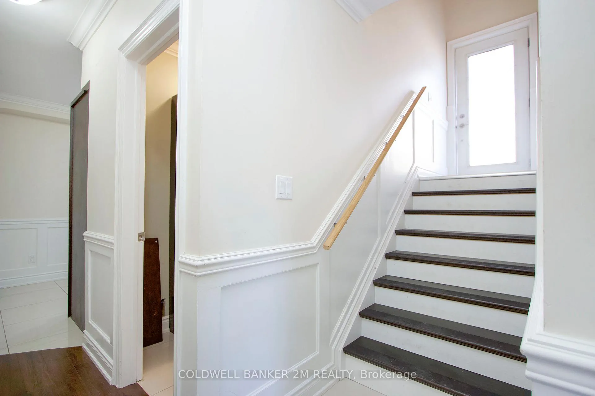 Photo 3 of Unit 2, 230 Annis Street, Oshawa, Lakeview — HOMEH