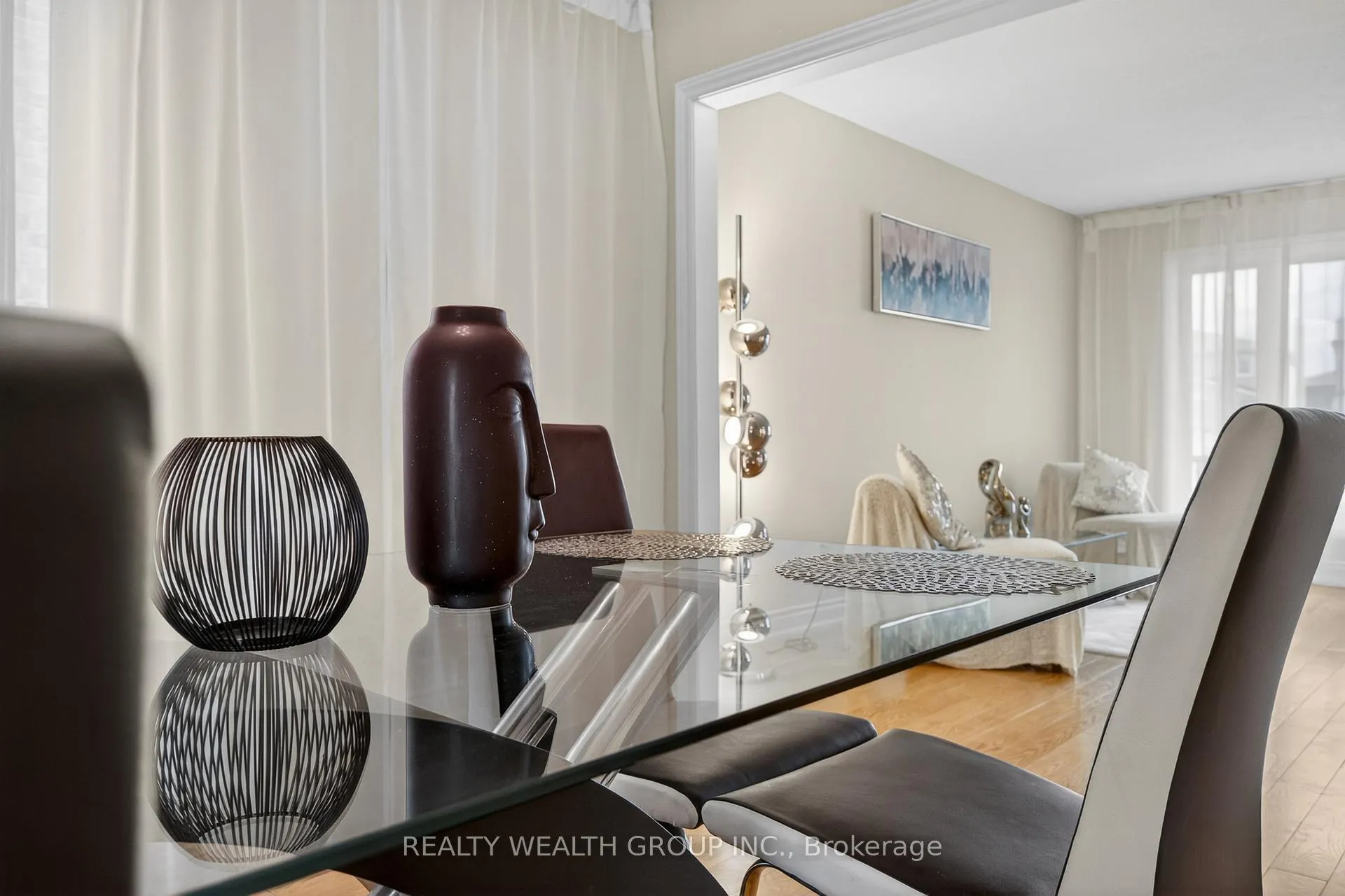 Photo 8 of 42 Cherhill Drive, Vaughan, Maple — HOMEH