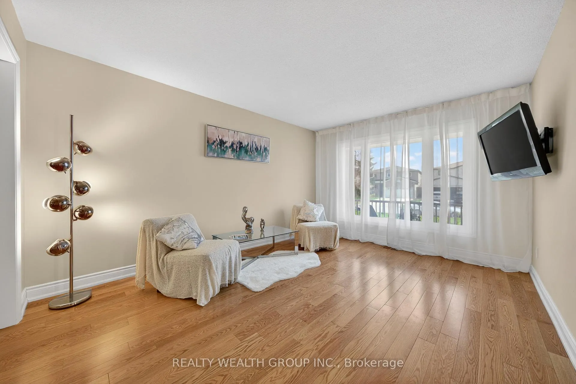 Photo 9 of 42 Cherhill Drive, Vaughan, Maple — HOMEH