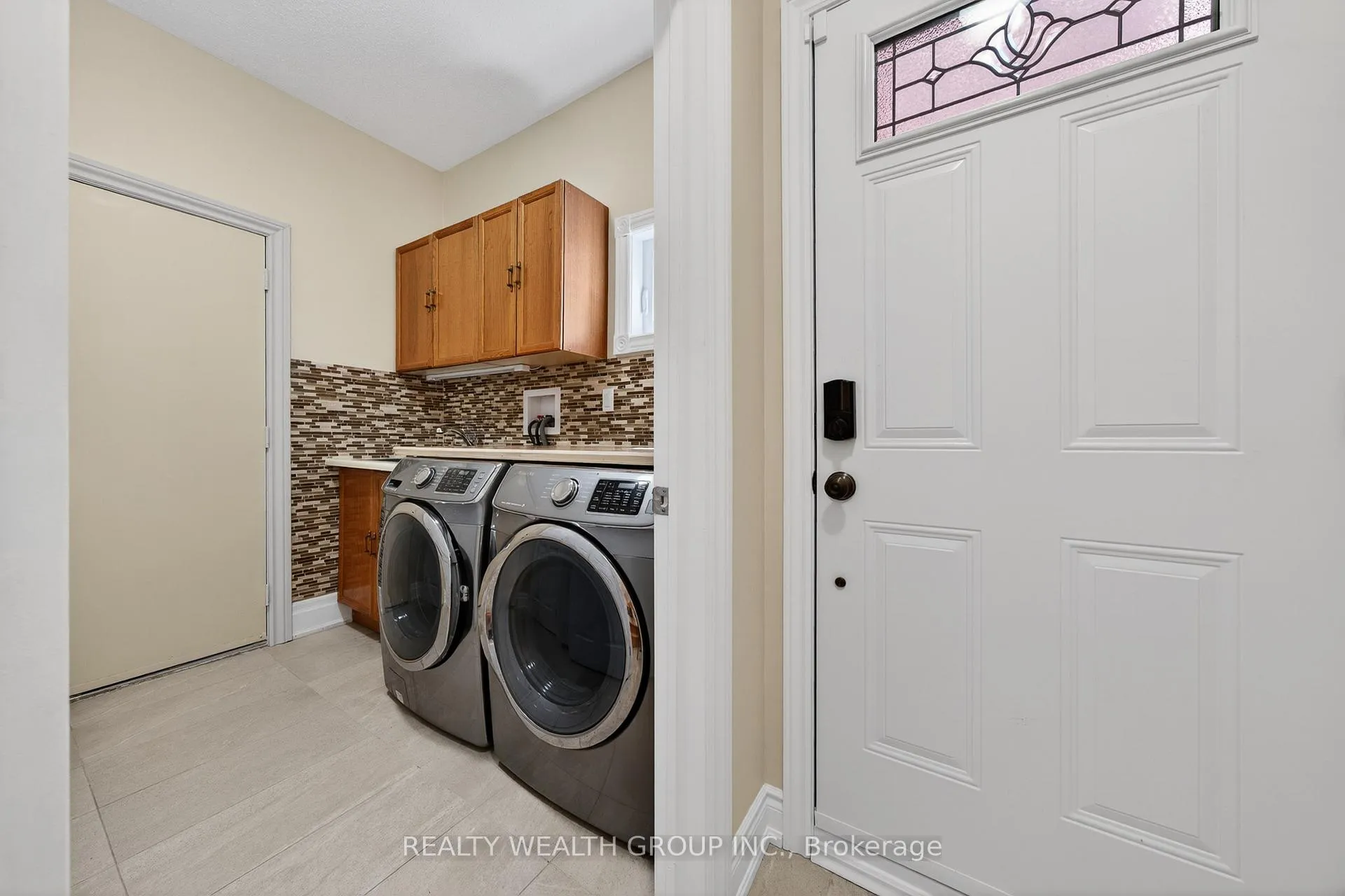 Photo 27 of 42 Cherhill Drive, Vaughan, Maple — HOMEH