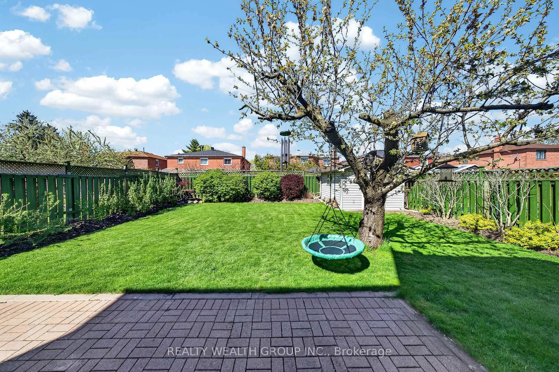 Photo 33 of 42 Cherhill Drive, Vaughan, Maple — HOMEH