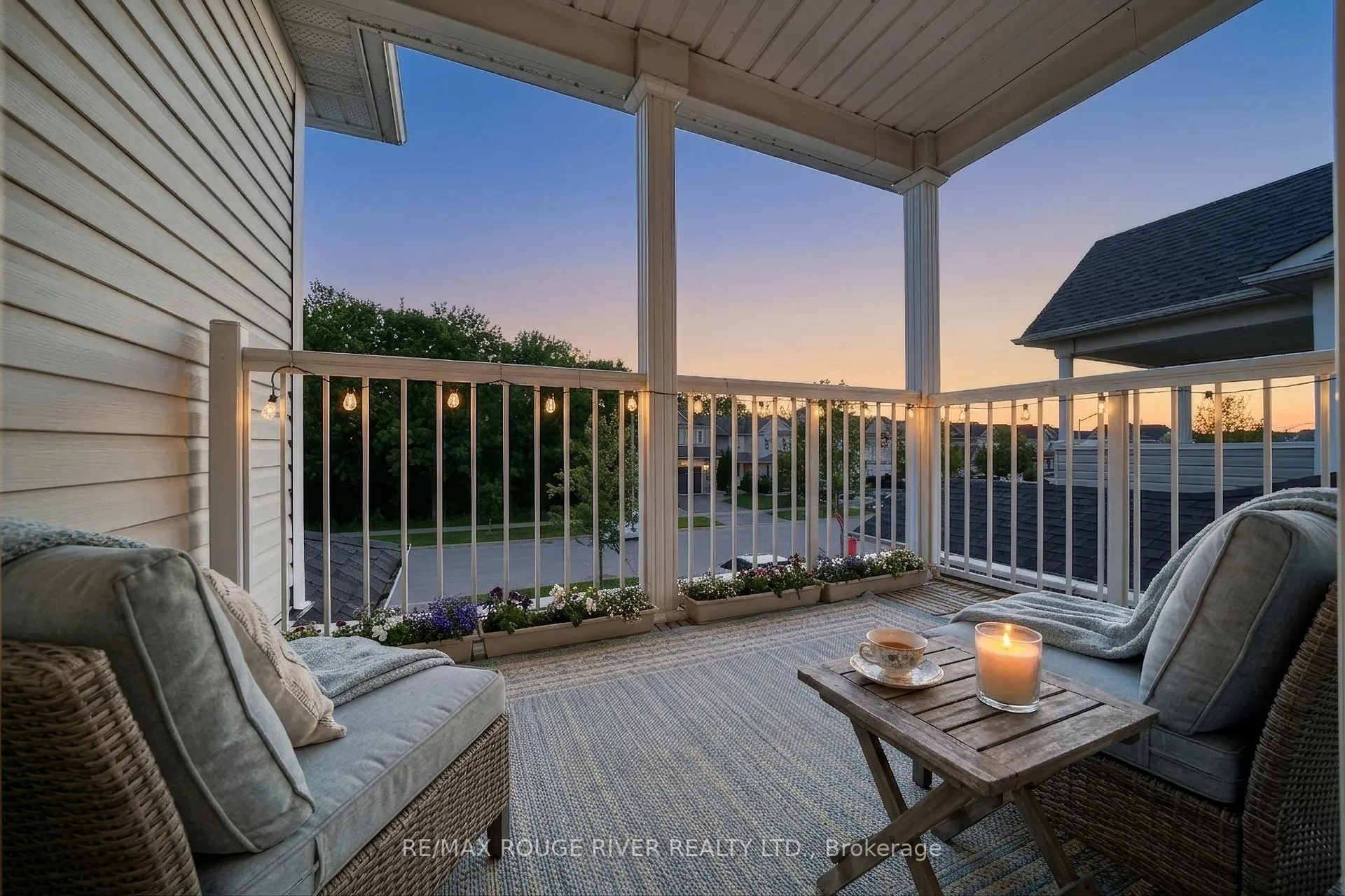 Photo 2 of 52 Rickaby Street, Clarington, Bowmanville — HOMEH