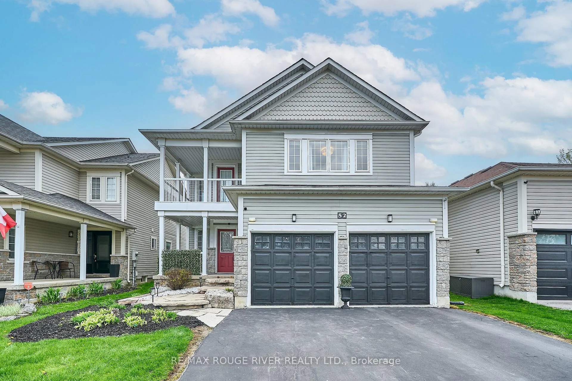 Photo 4 of 52 Rickaby Street, Clarington, Bowmanville — HOMEH