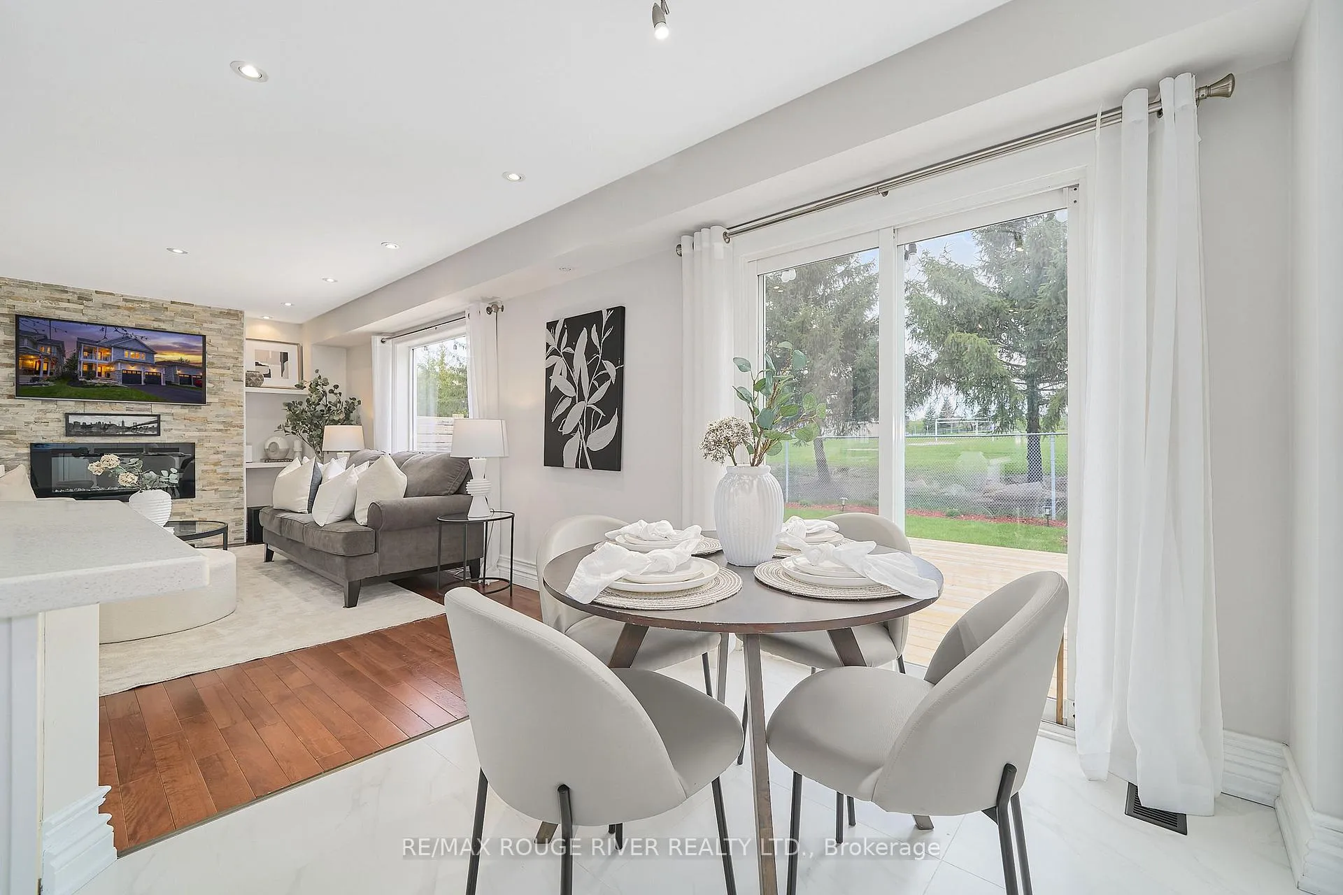 Photo 14 of 52 Rickaby Street, Clarington, Bowmanville — HOMEH