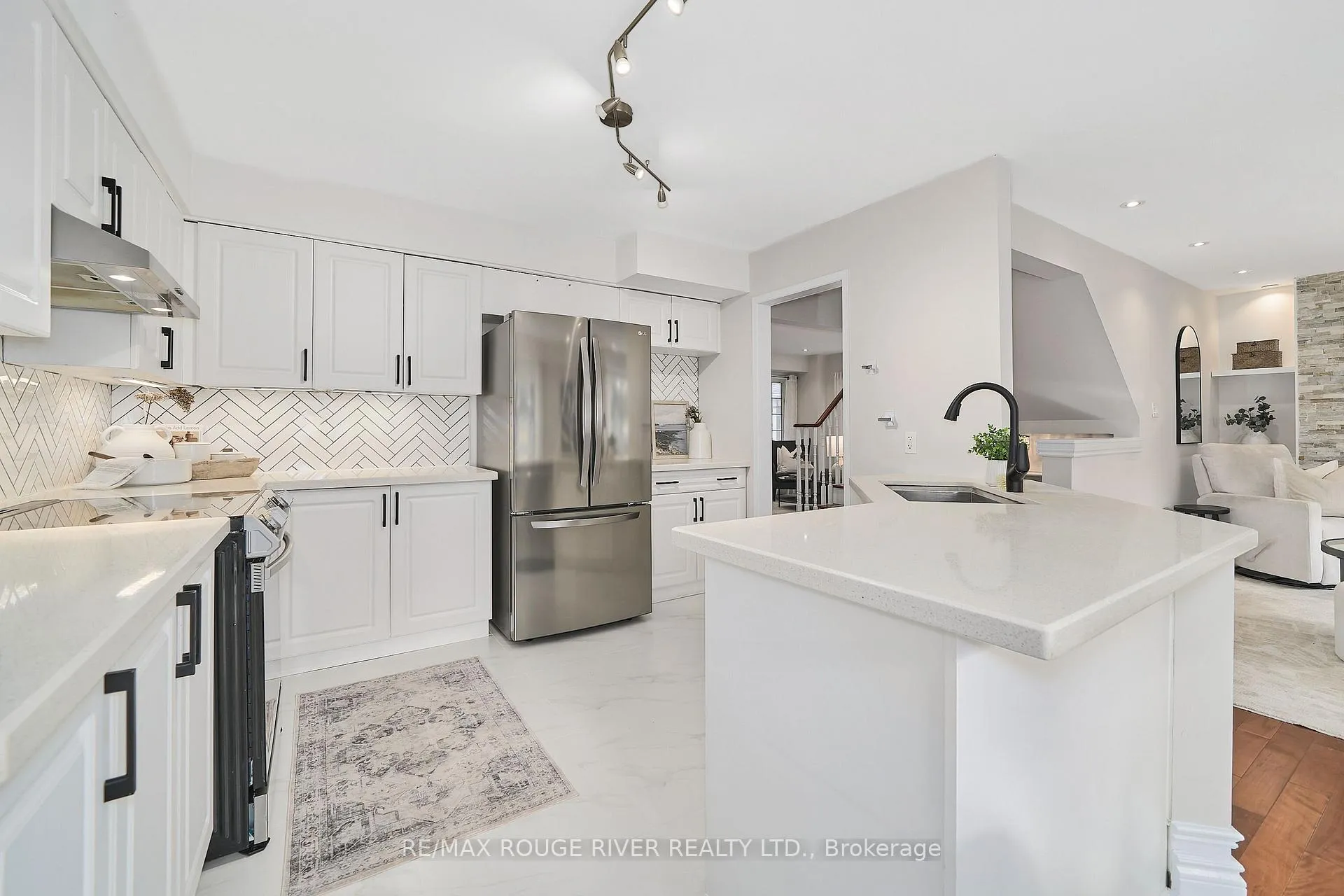 Photo 15 of 52 Rickaby Street, Clarington, Bowmanville — HOMEH