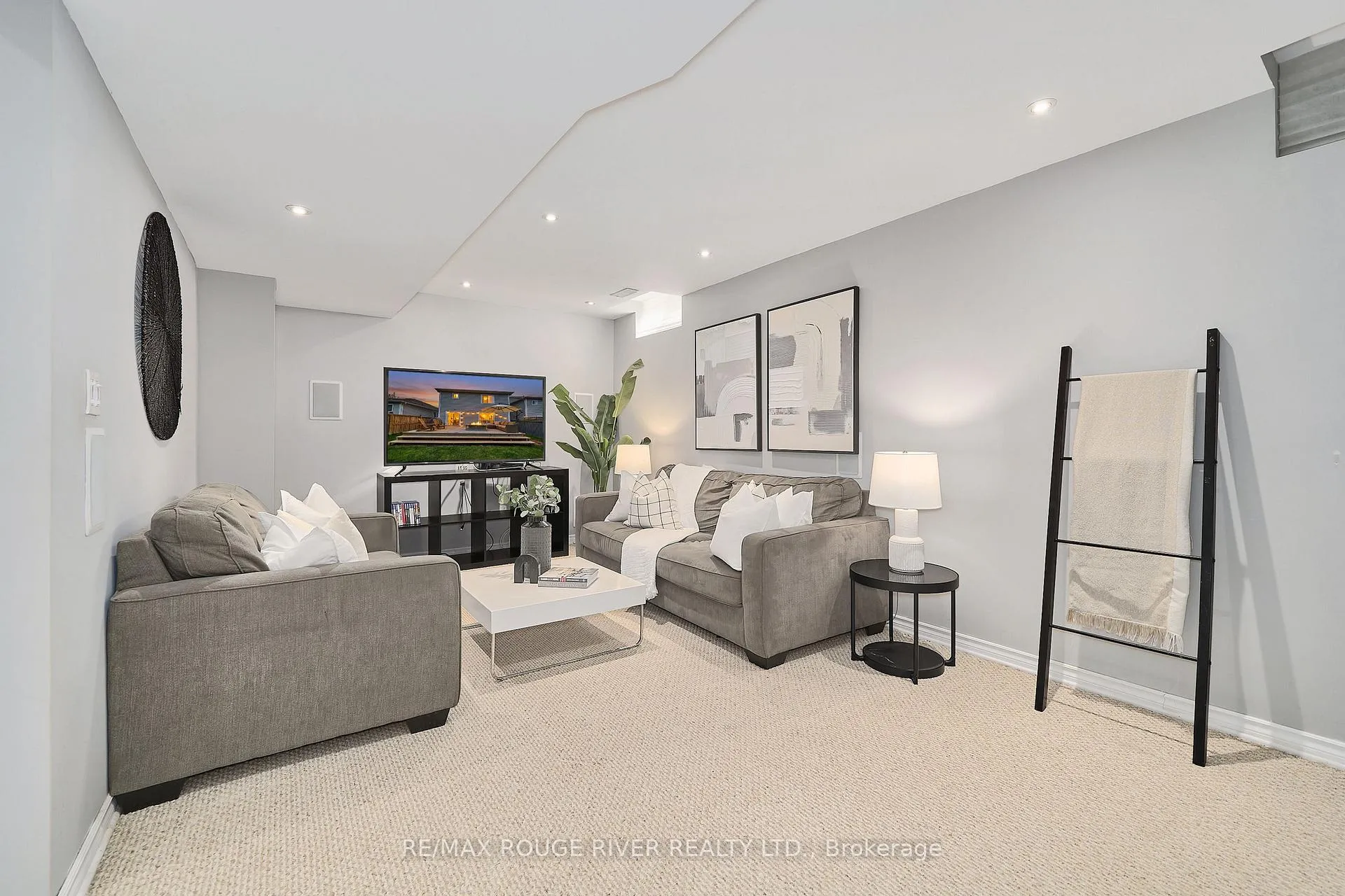 Photo 34 of 52 Rickaby Street, Clarington, Bowmanville — HOMEH