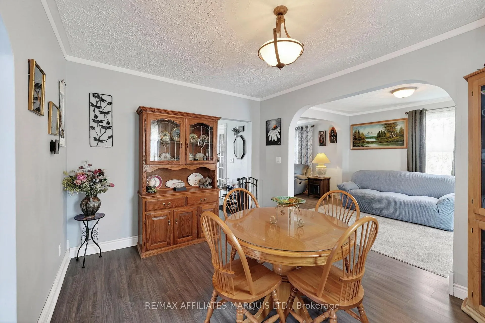 Photo 2 of 335 Fifth Street E, Cornwall — HOMEH