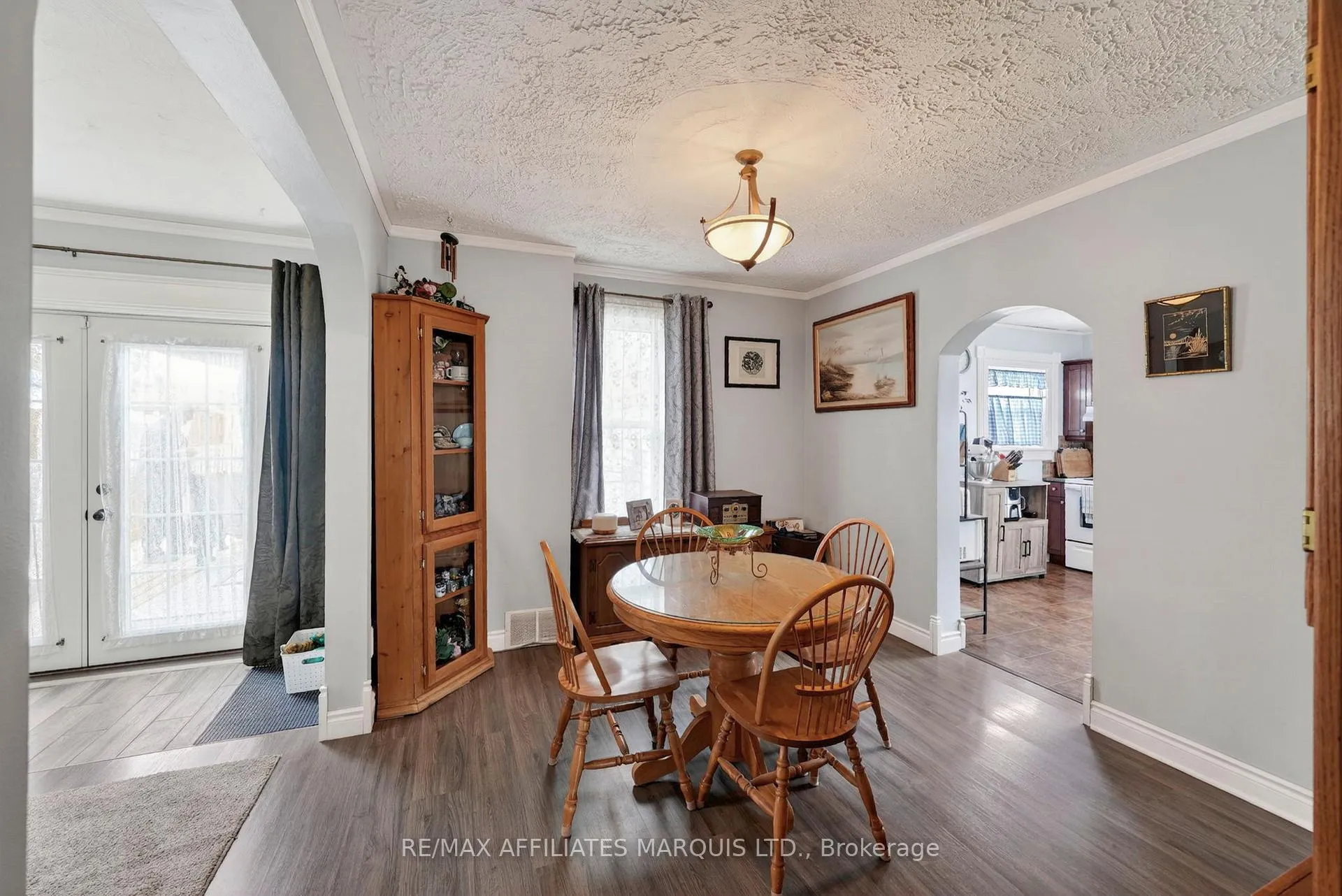 Photo 3 of 335 Fifth Street E, Cornwall — HOMEH