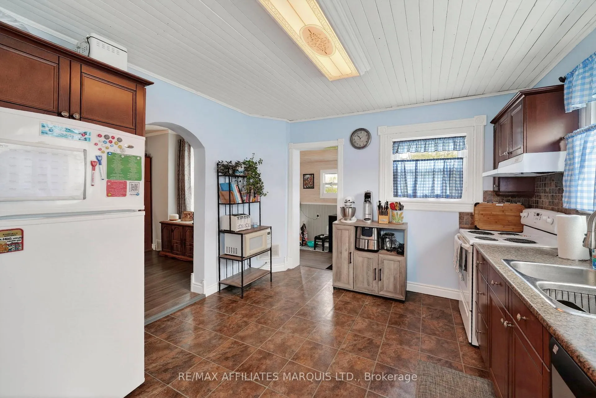 Photo 8 of 335 Fifth Street E, Cornwall — HOMEH