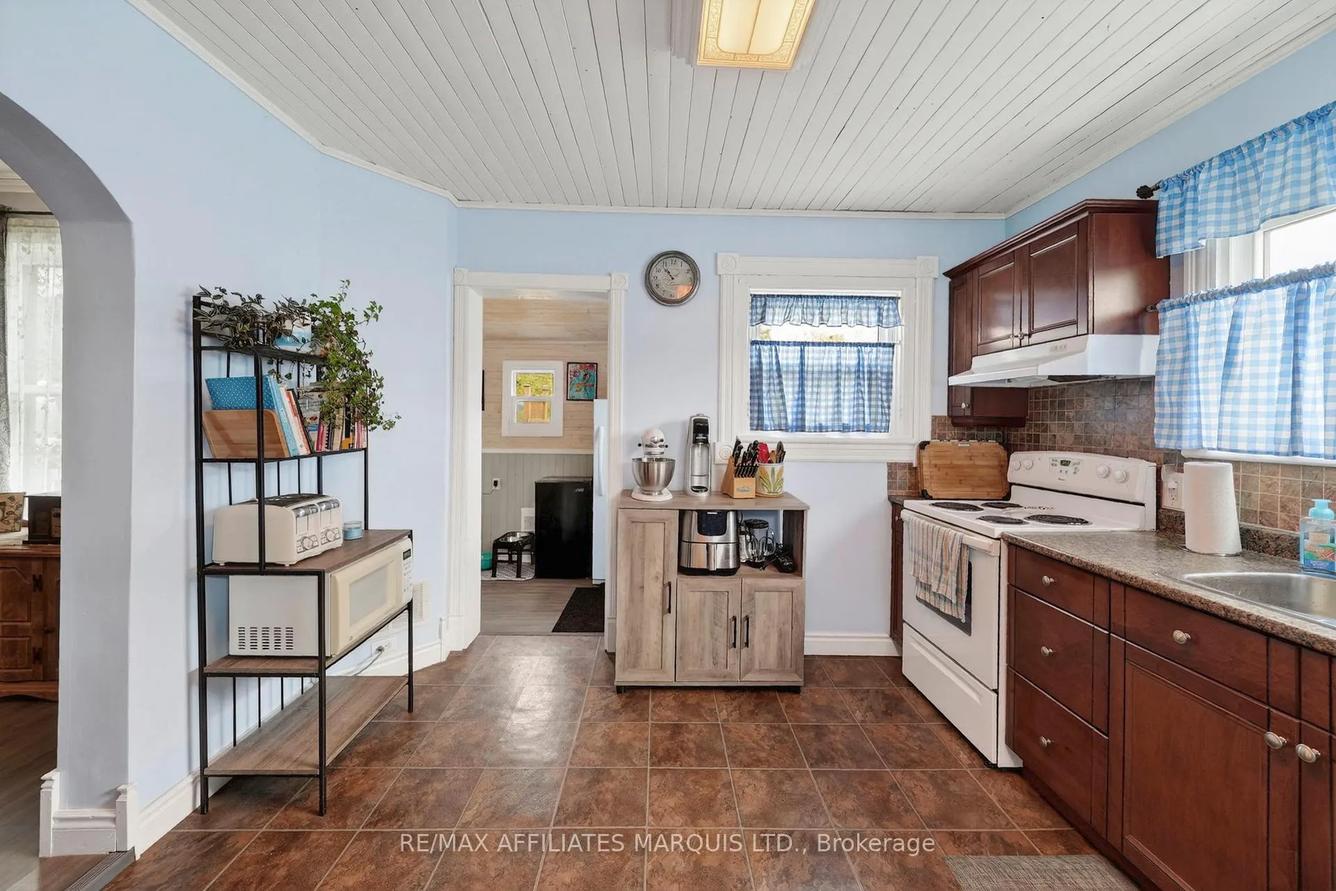 Photo 9 of 335 Fifth Street E, Cornwall — HOMEH
