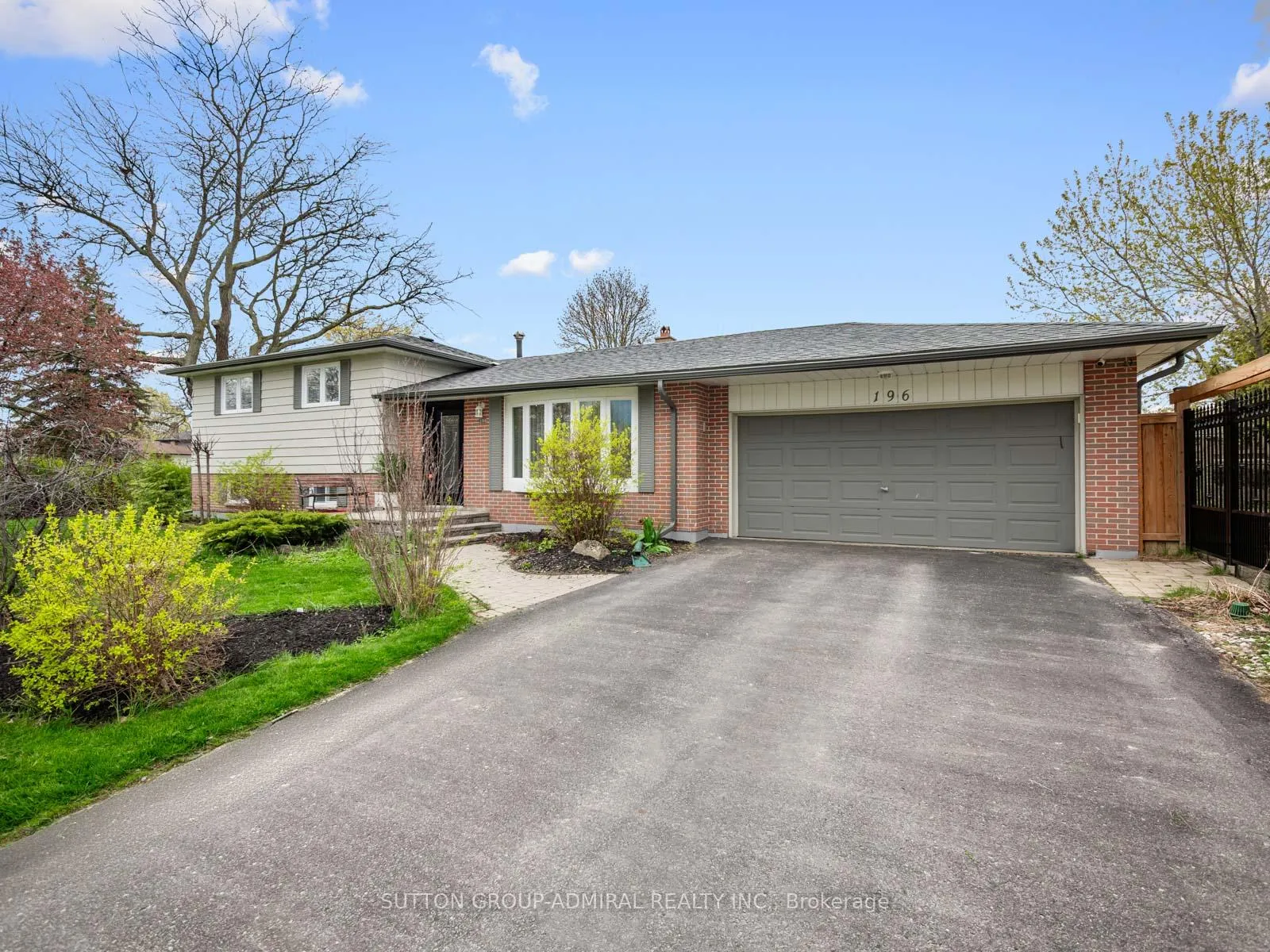Photo 1 of 196 Dale Street, Caledon, Bolton North — HOMEH