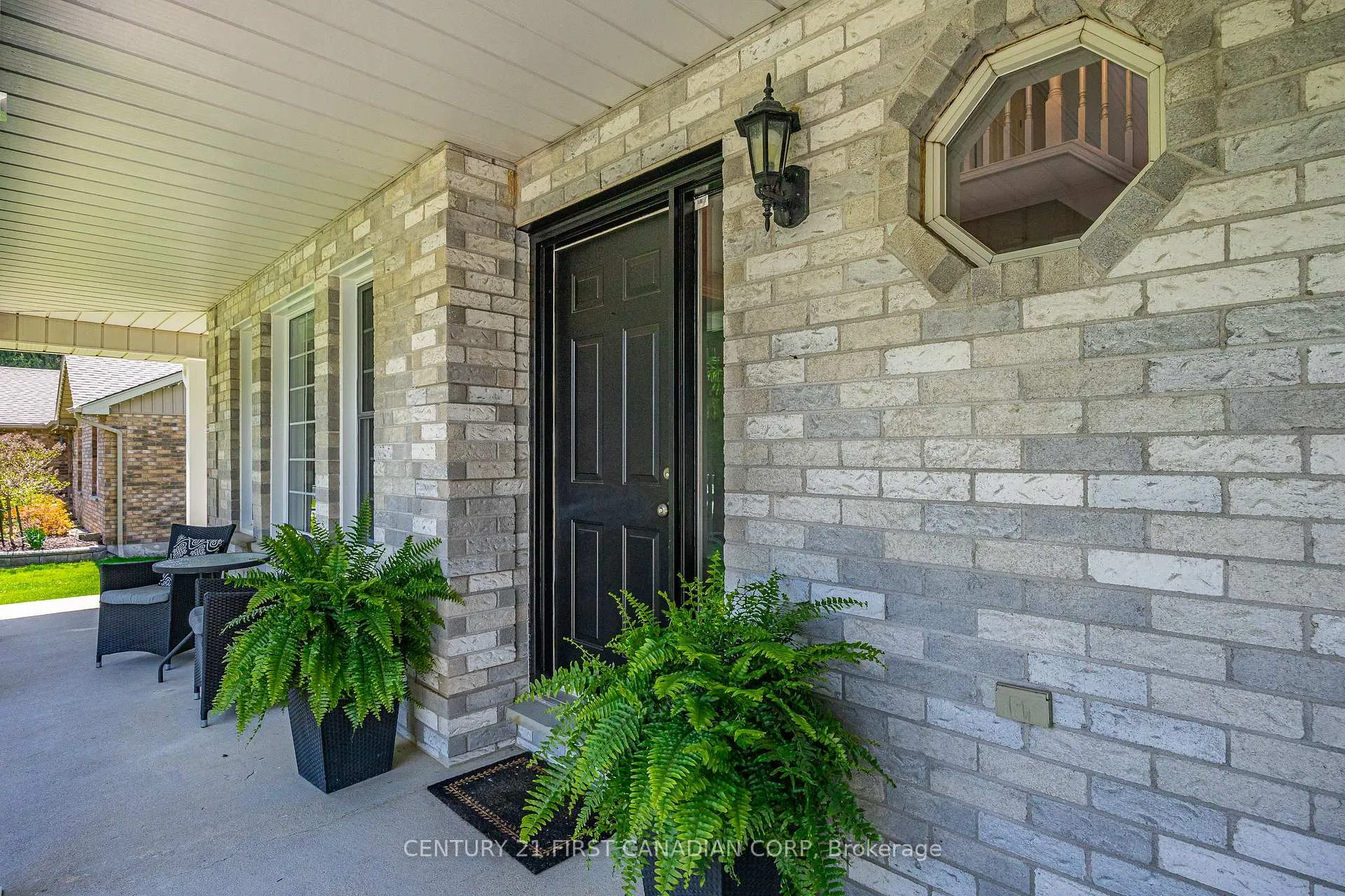Photo 9 of 114 Brookfield Street, Middlesex Centre, Denfield — HOMEH