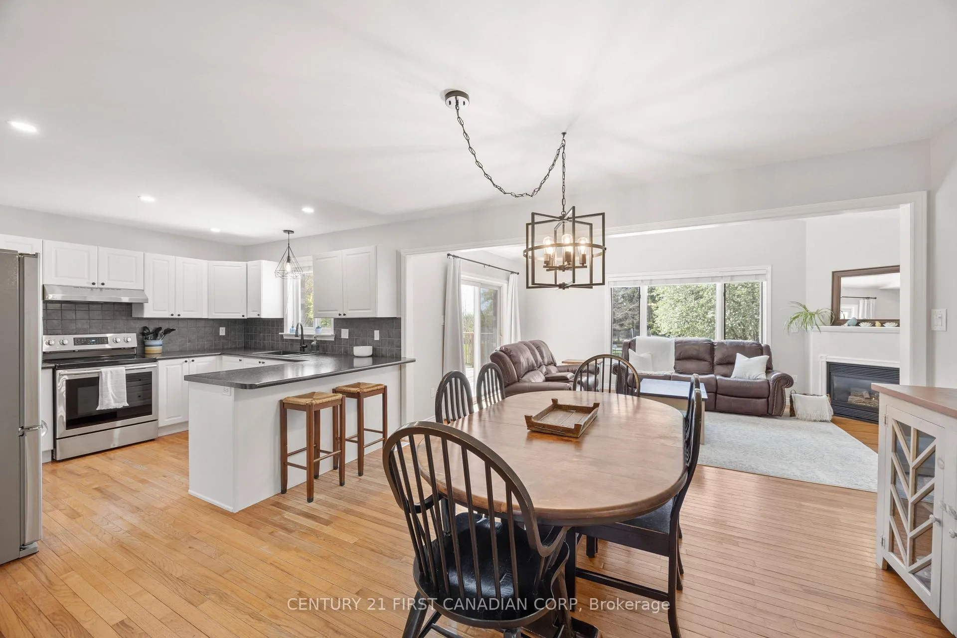 Photo 12 of 114 Brookfield Street, Middlesex Centre, Denfield — HOMEH