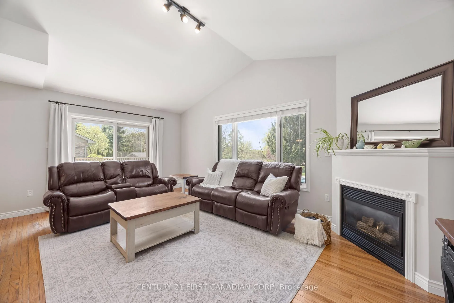 Photo 16 of 114 Brookfield Street, Middlesex Centre, Denfield — HOMEH