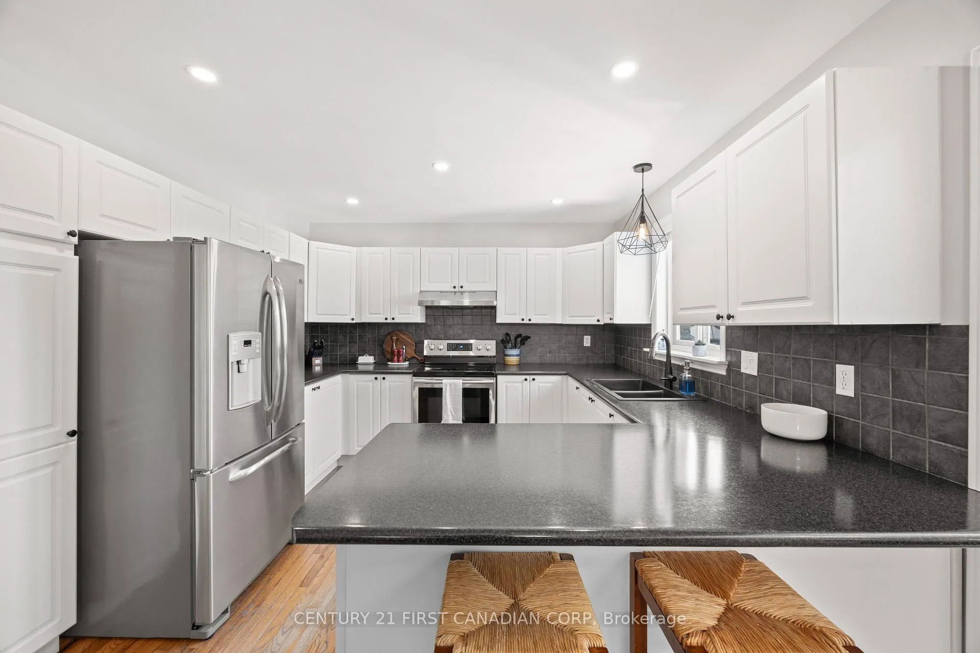 Photo 17 of 114 Brookfield Street, Middlesex Centre, Denfield — HOMEH