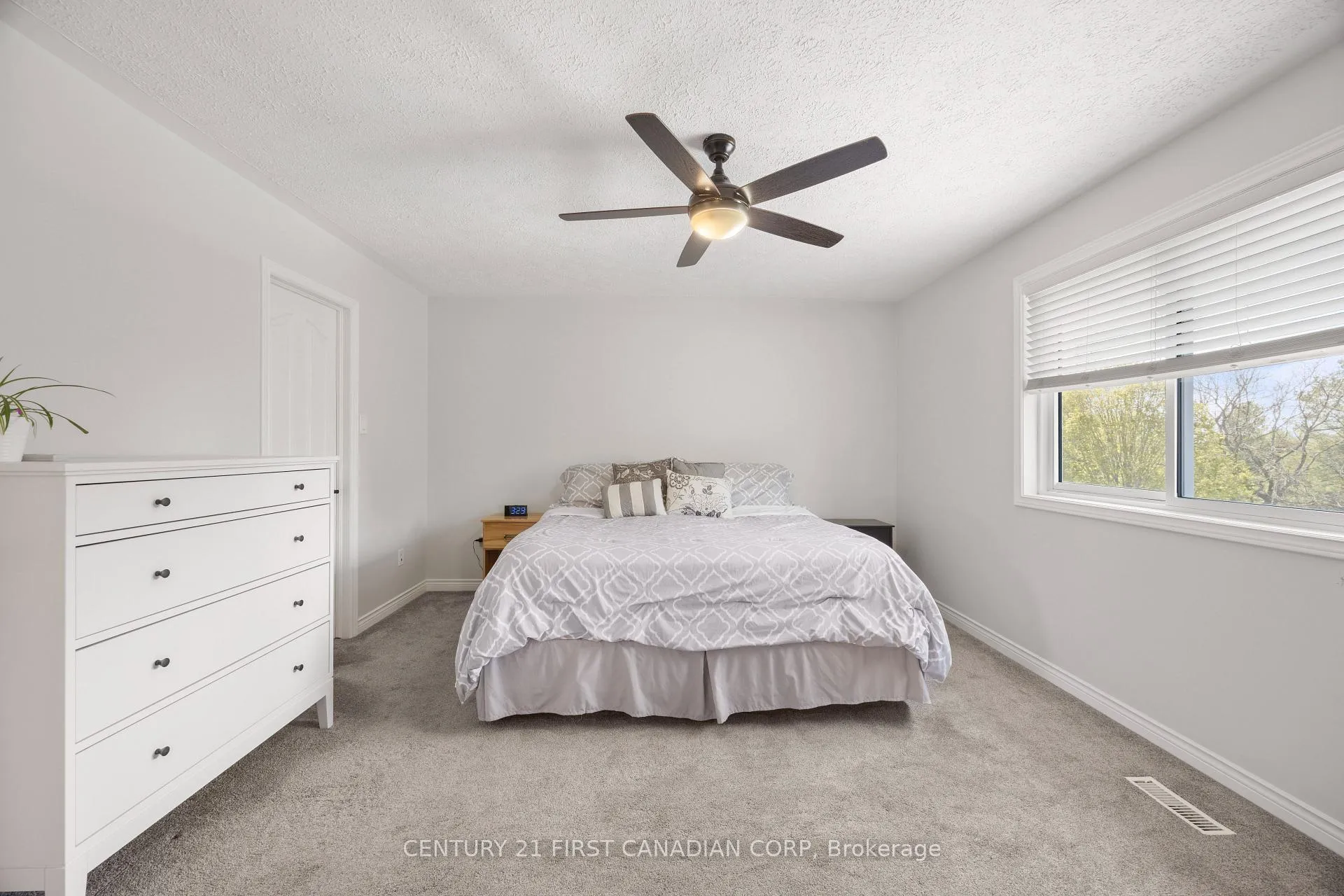 Photo 26 of 114 Brookfield Street, Middlesex Centre, Denfield — HOMEH