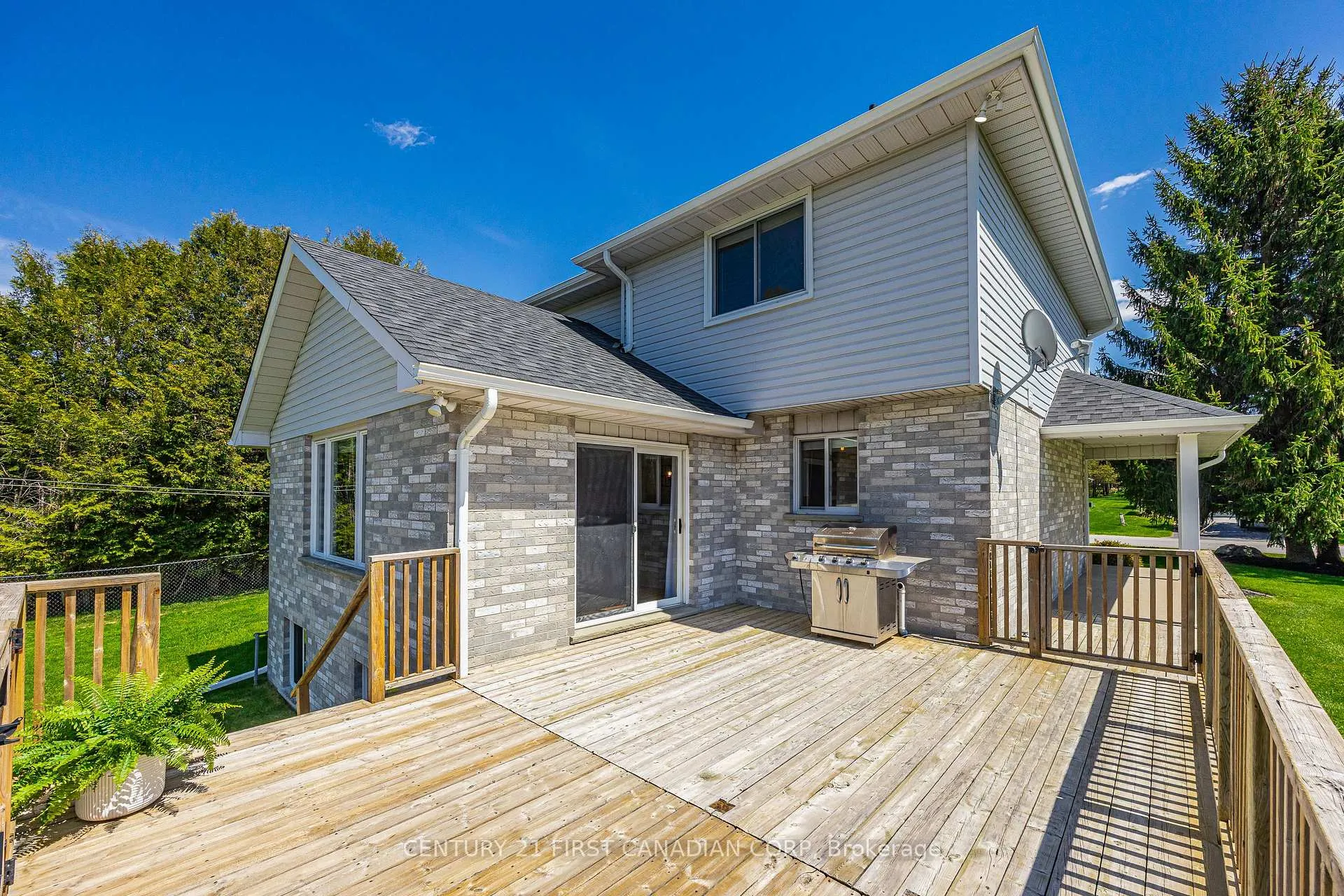 Photo 38 of 114 Brookfield Street, Middlesex Centre, Denfield — HOMEH