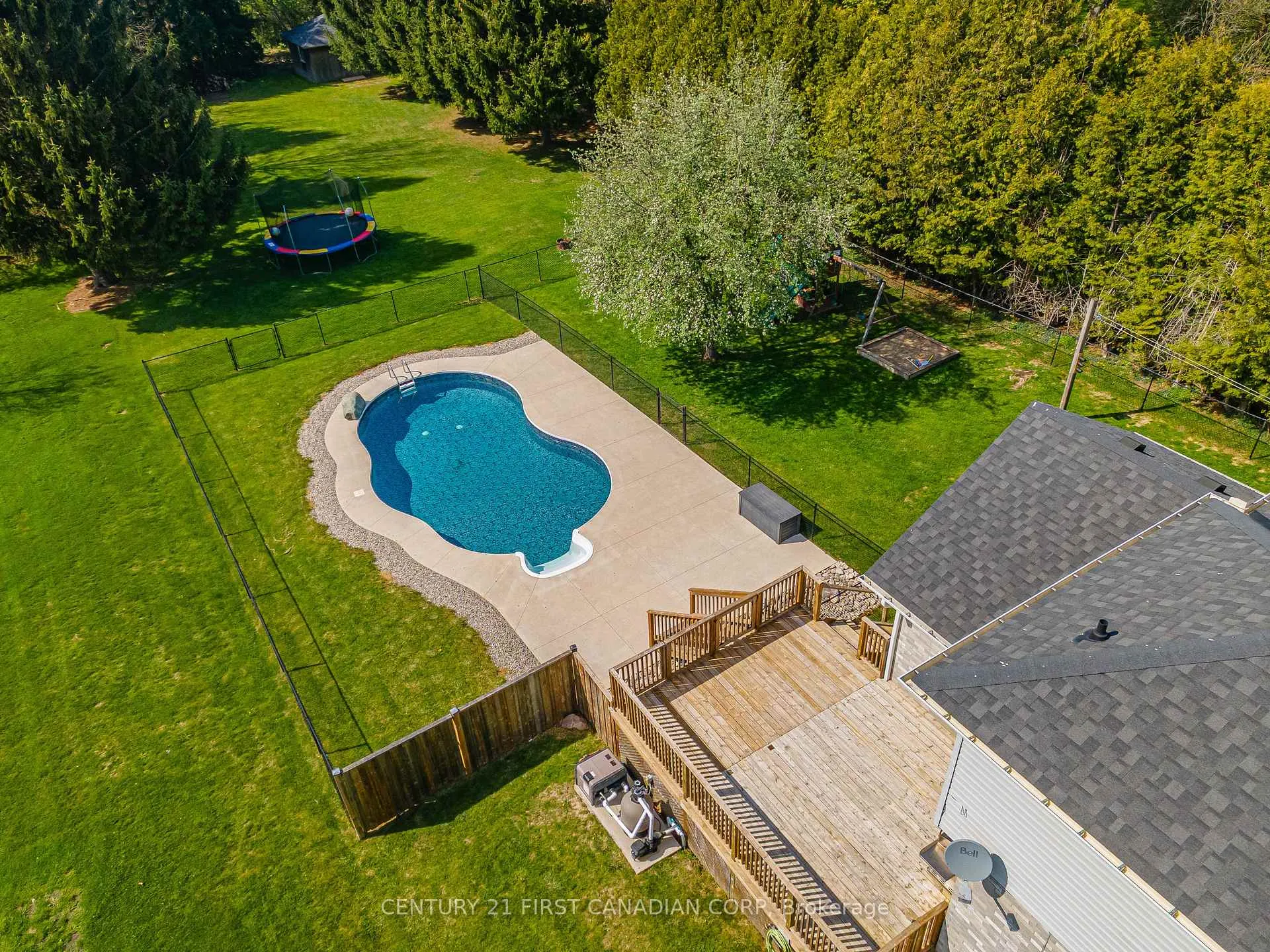 Photo 46 of 114 Brookfield Street, Middlesex Centre, Denfield — HOMEH
