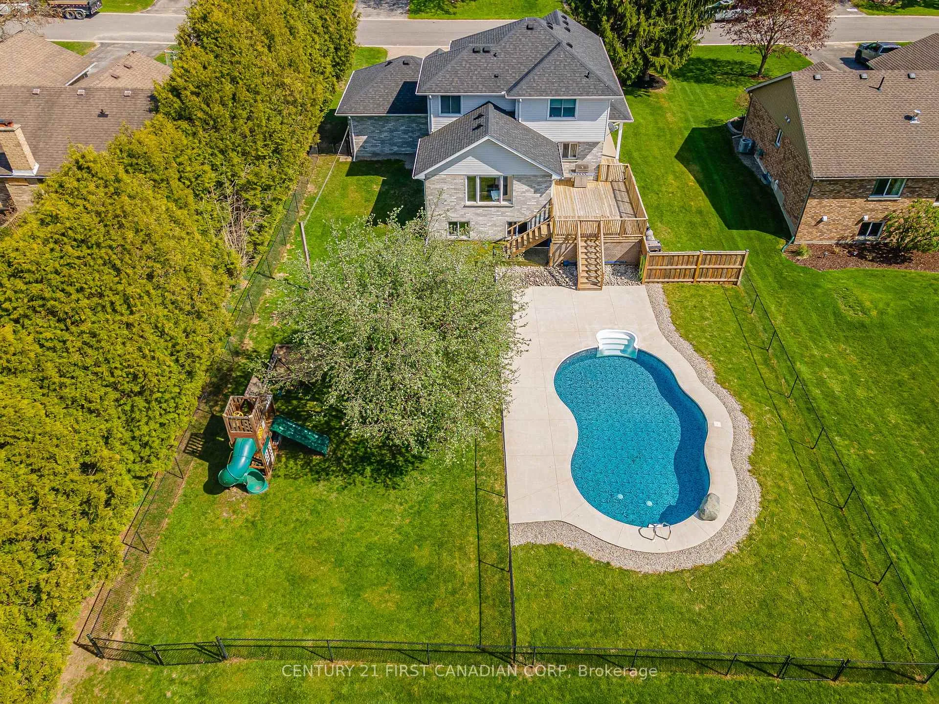 Photo 47 of 114 Brookfield Street, Middlesex Centre, Denfield — HOMEH