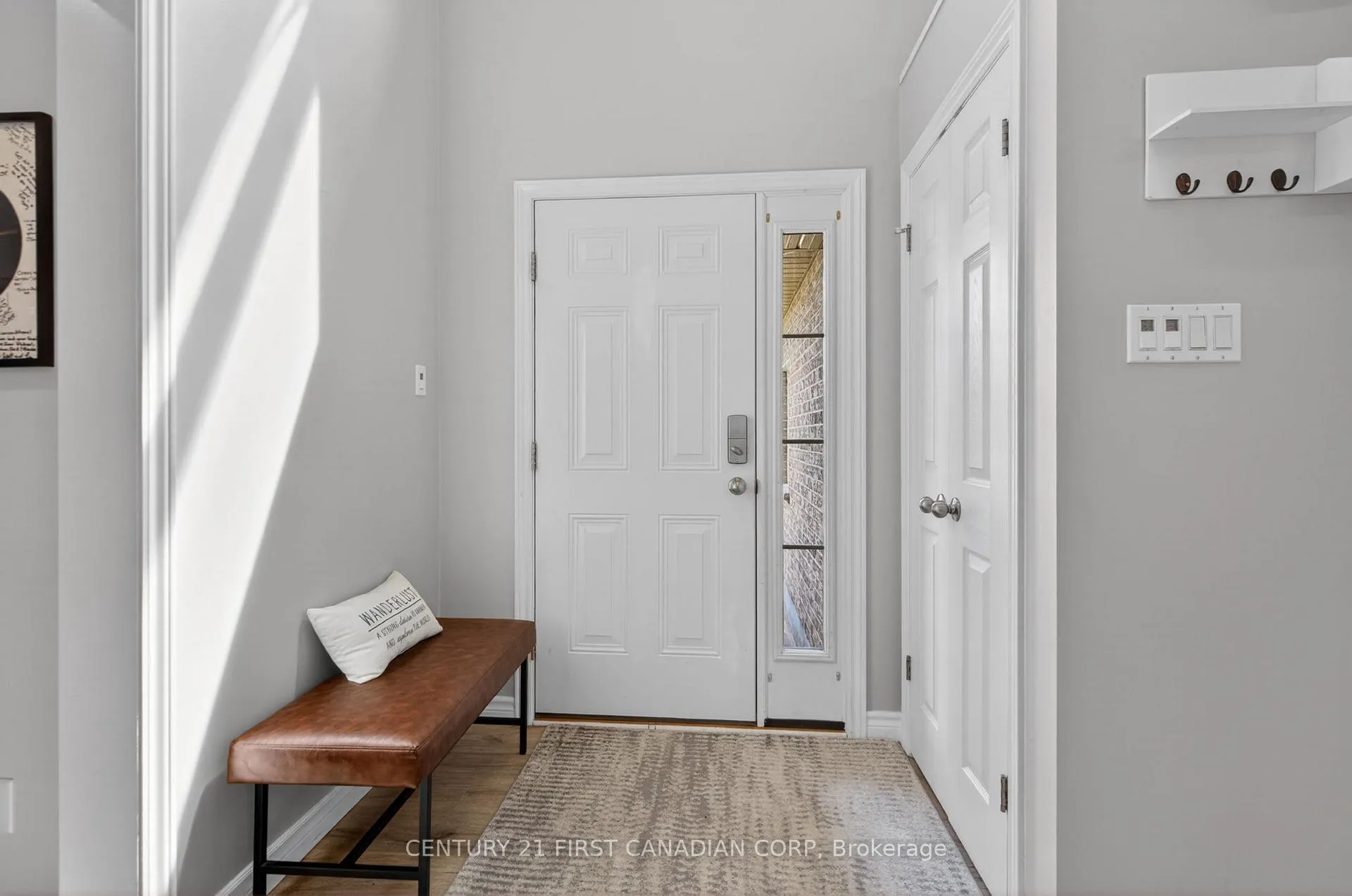 Photo 3 of 285 Thorne Drive, Strathroy-Caradoc, NE — HOMEH