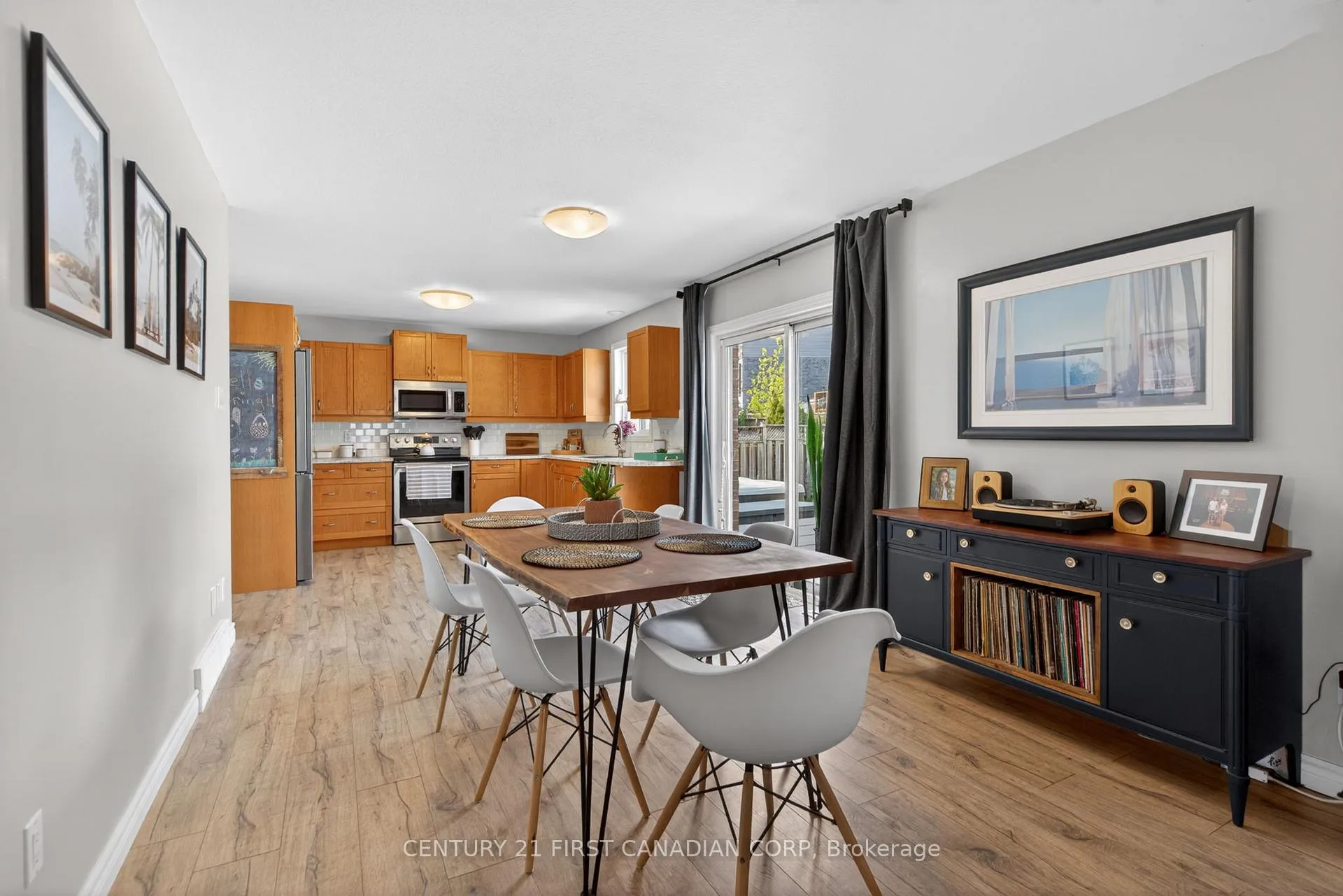 Photo 10 of 285 Thorne Drive, Strathroy-Caradoc, NE — HOMEH