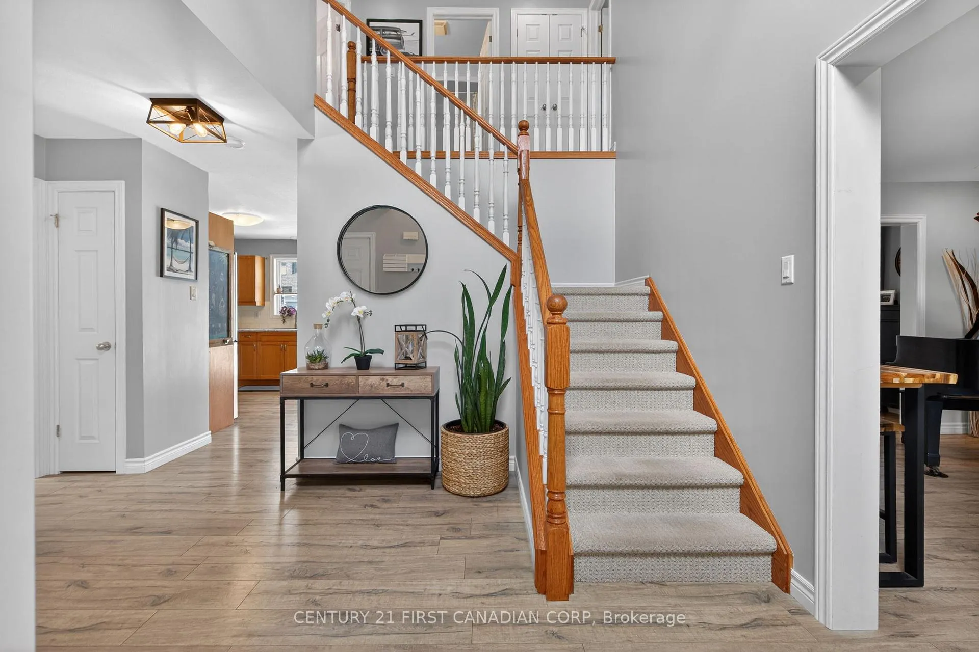 Photo 13 of 285 Thorne Drive, Strathroy-Caradoc, NE — HOMEH