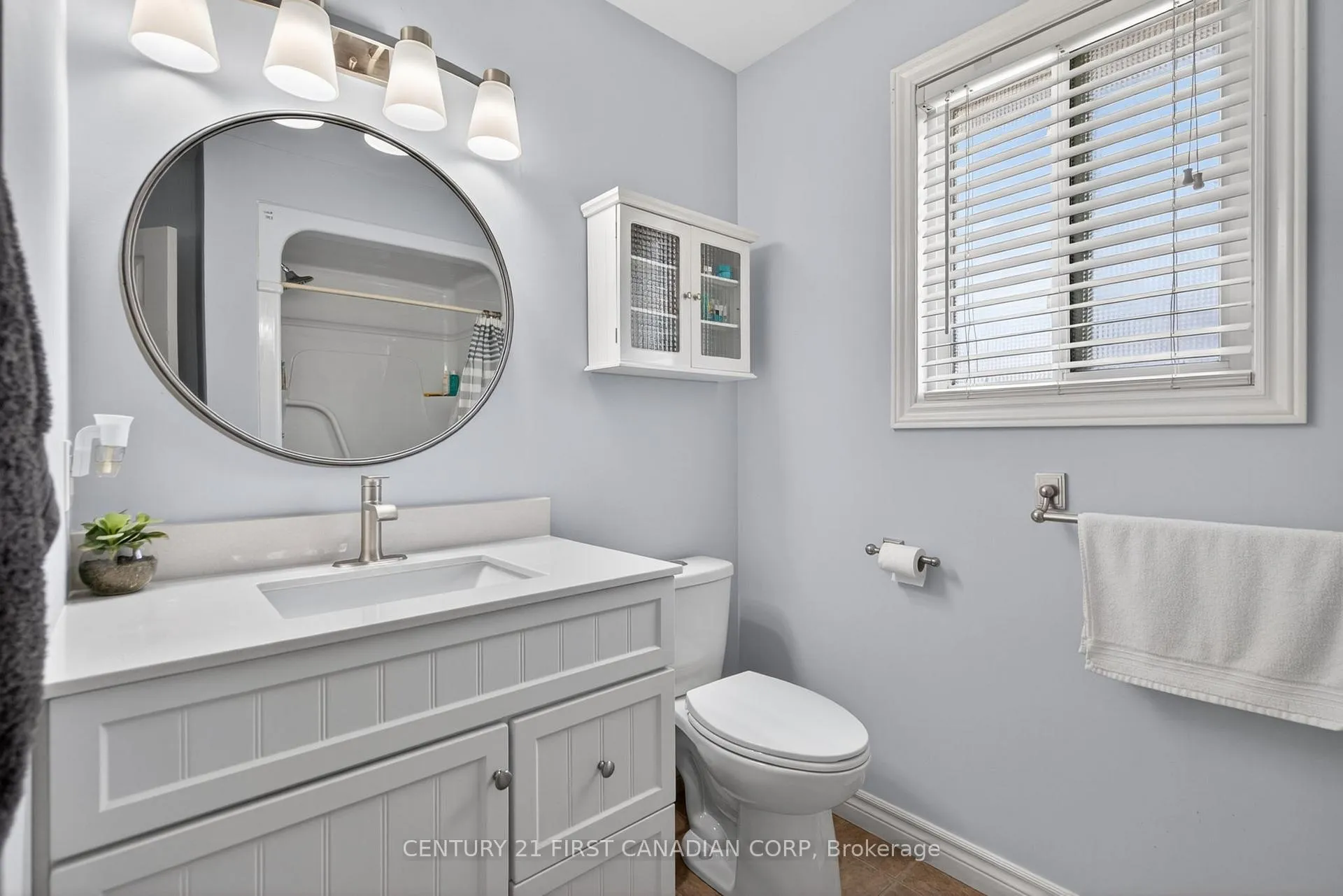 Photo 21 of 285 Thorne Drive, Strathroy-Caradoc, NE — HOMEH