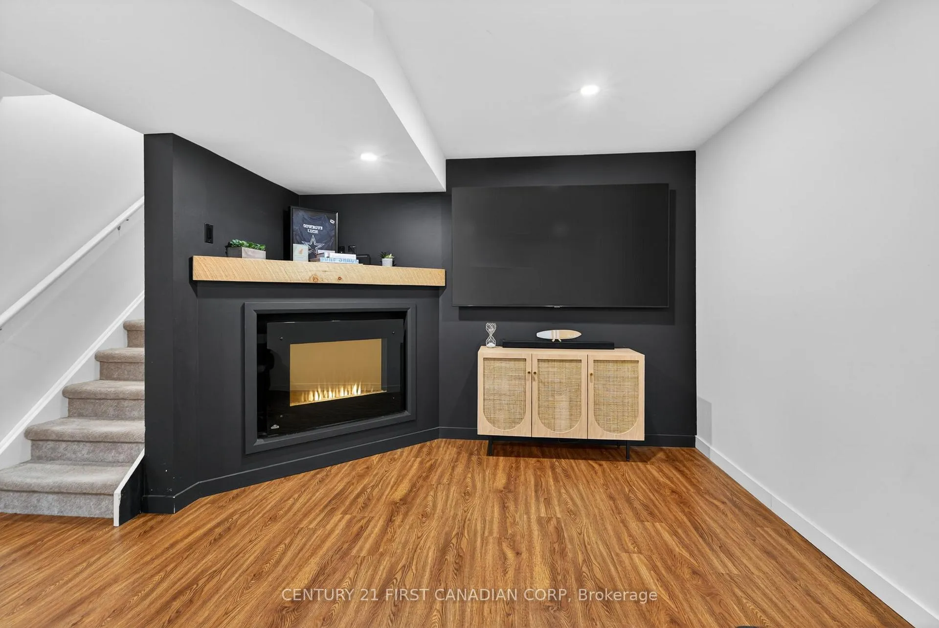 Photo 26 of 285 Thorne Drive, Strathroy-Caradoc, NE — HOMEH