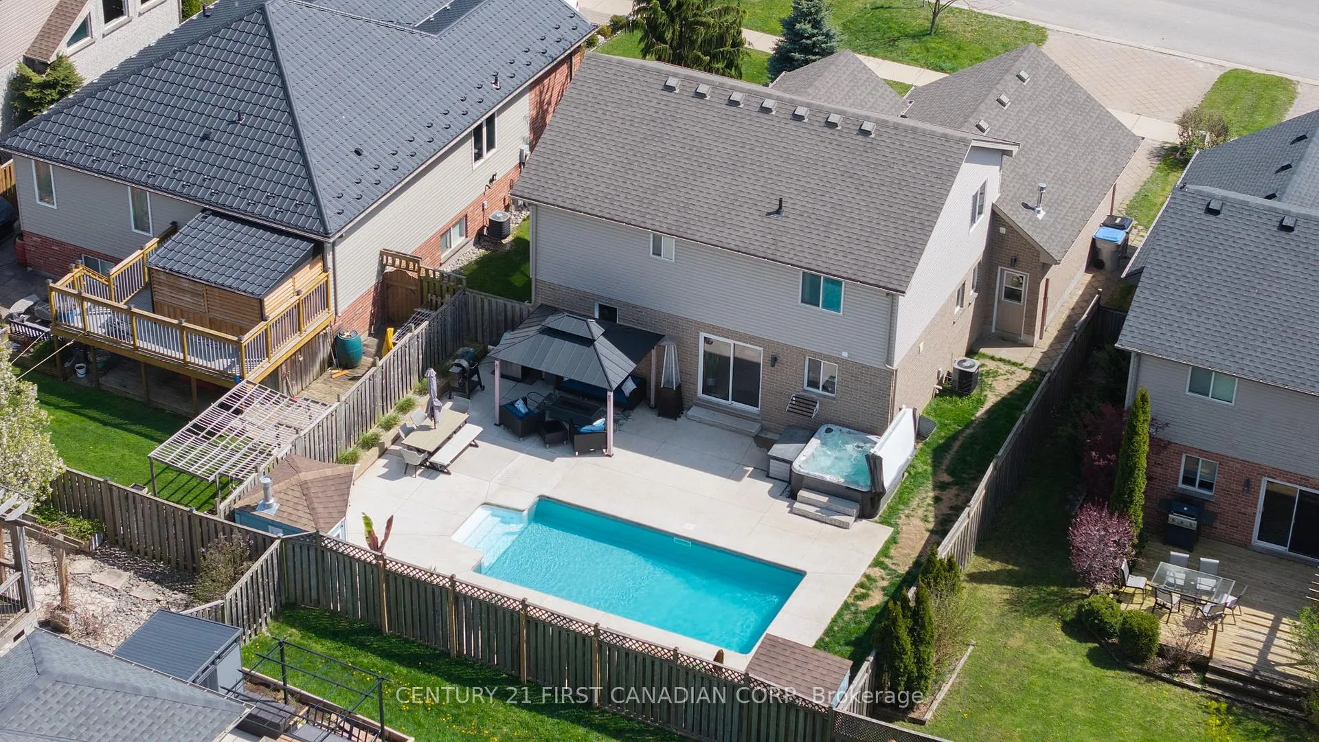 Photo 44 of 285 Thorne Drive, Strathroy-Caradoc, NE — HOMEH