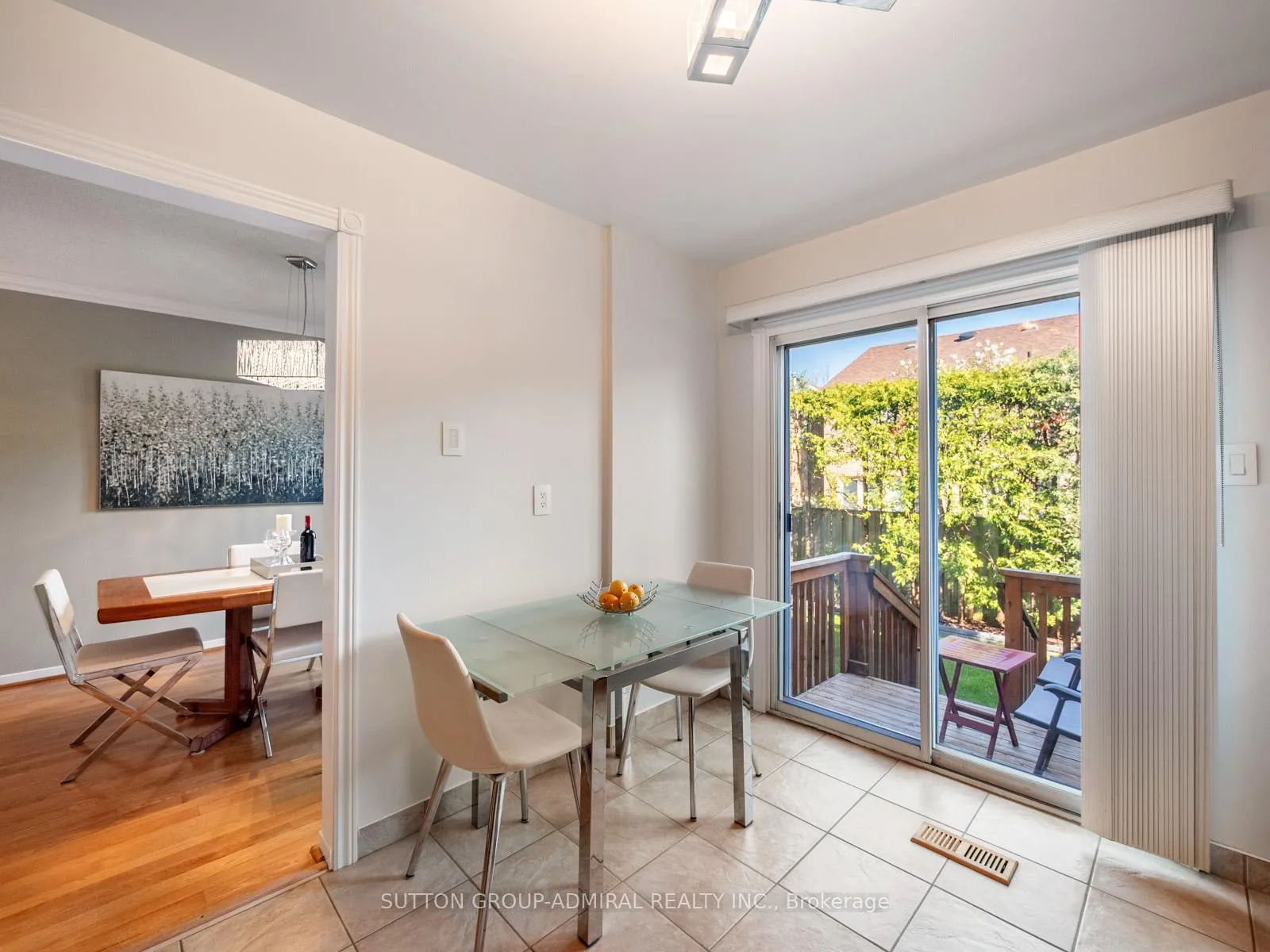 Photo 13 of 120 Glenmanor Way, Vaughan, Crestwood-Springfarm-Yorkhill — HOMEH