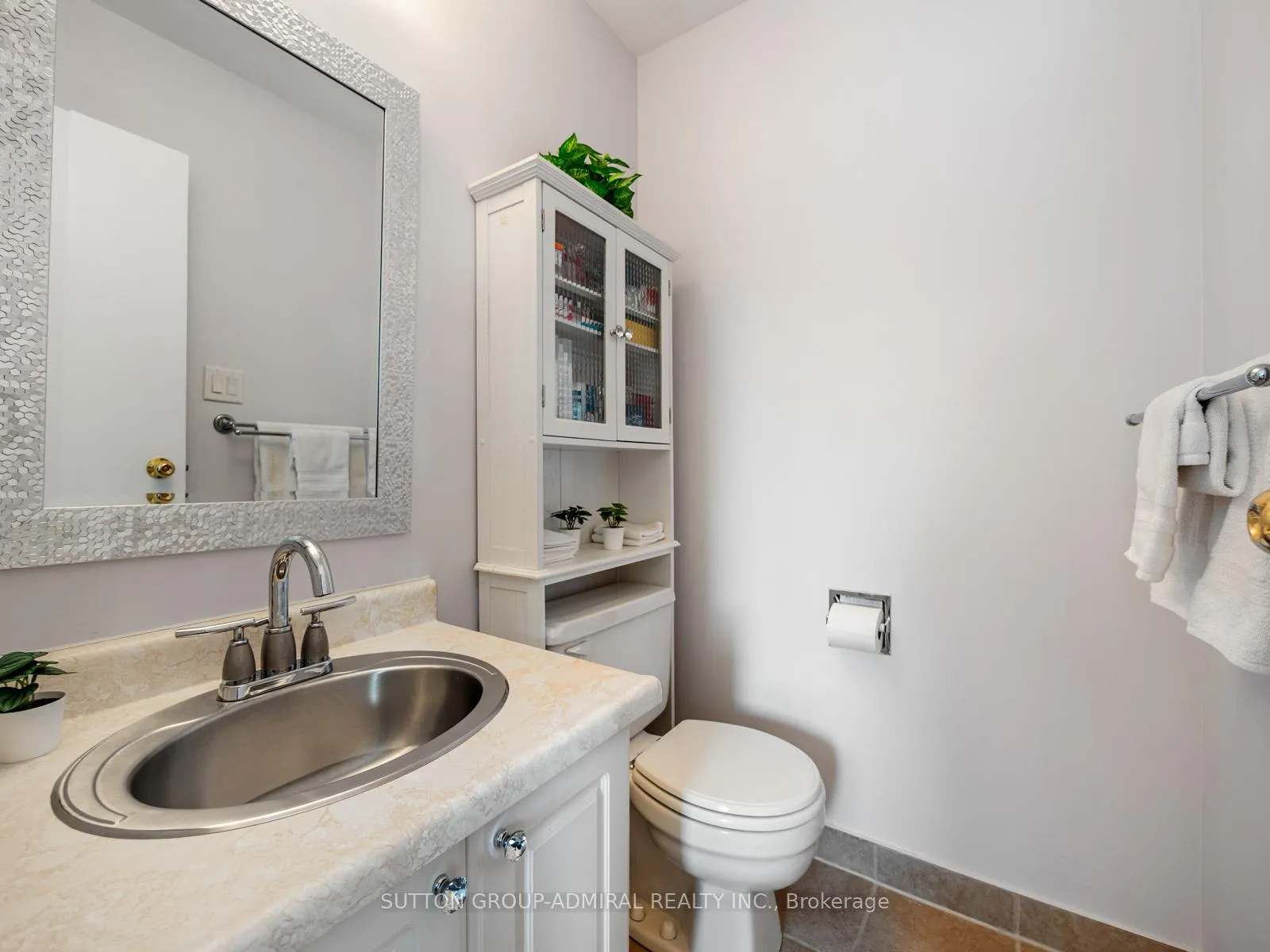 Photo 18 of 120 Glenmanor Way, Vaughan, Crestwood-Springfarm-Yorkhill — HOMEH