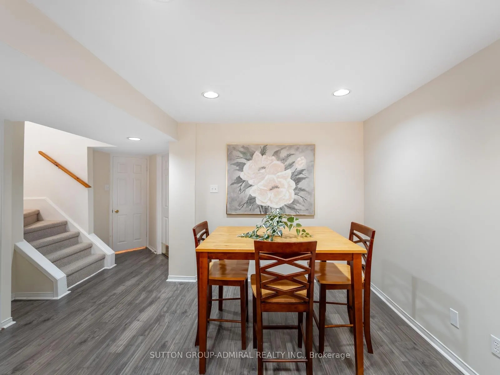 Photo 22 of 120 Glenmanor Way, Vaughan, Crestwood-Springfarm-Yorkhill — HOMEH