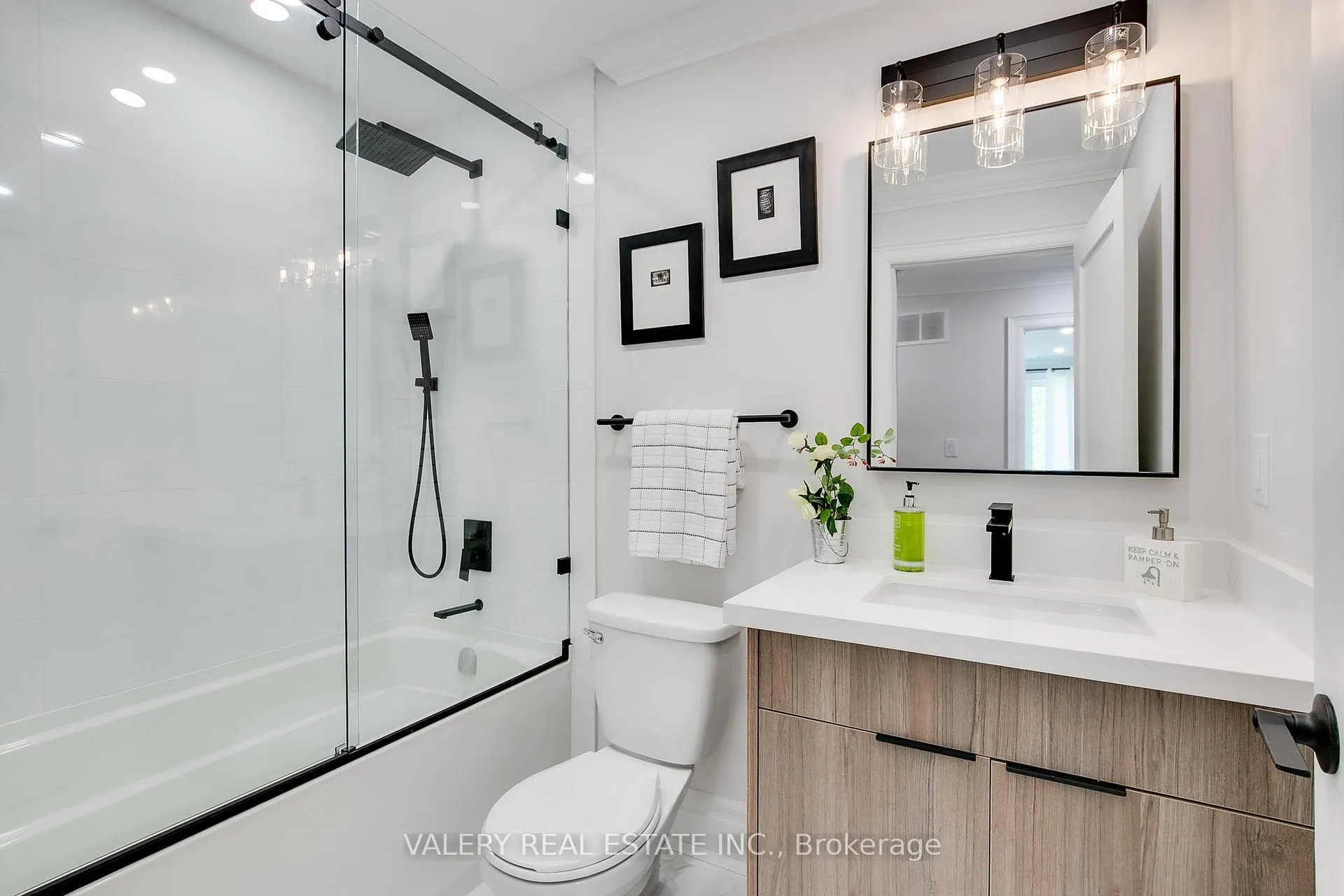 Photo 5 of Unit 1, 30 Morgan Avenue, Etobicoke, Stonegate-Queensway — HOMEH