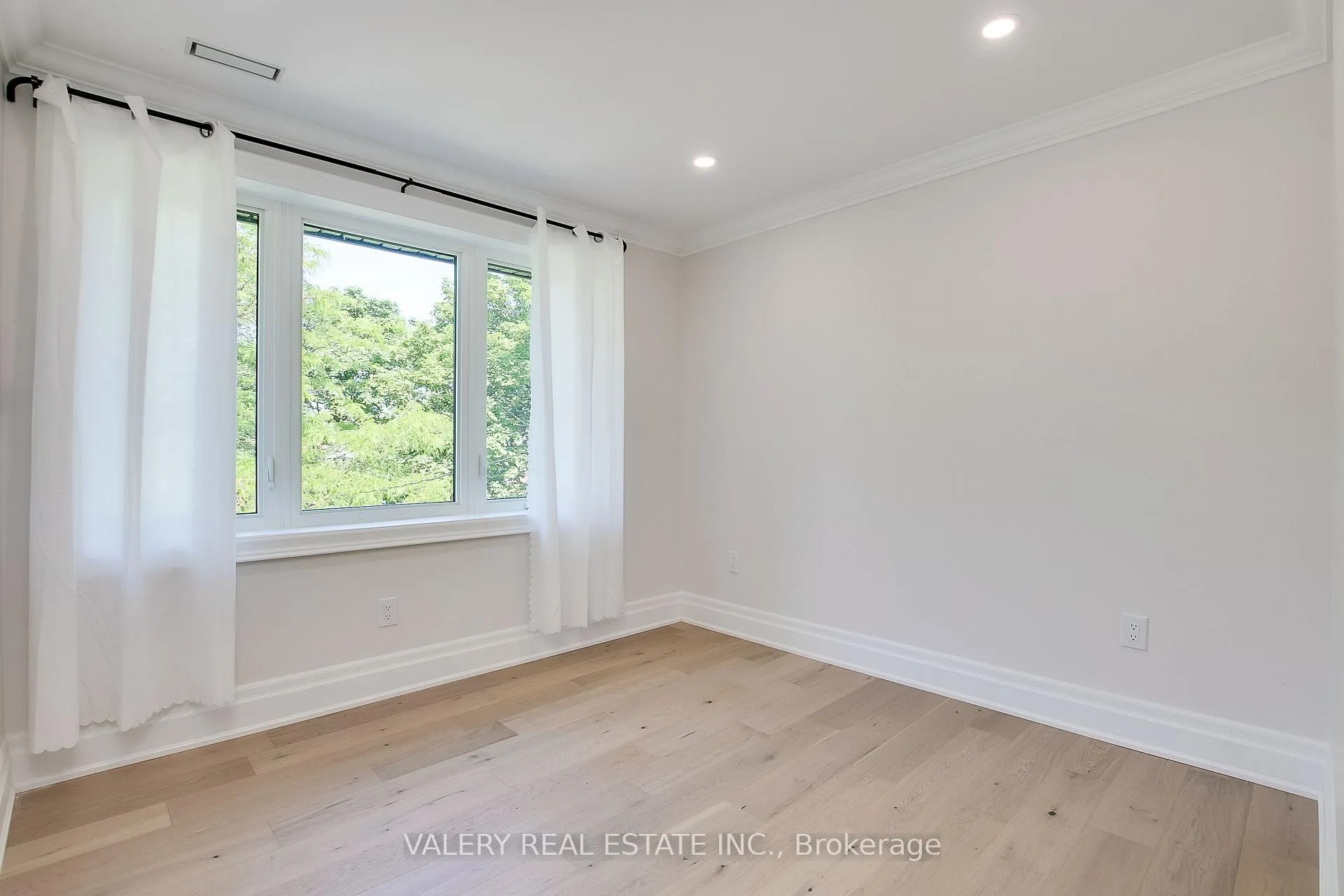 Photo 9 of Unit 1, 30 Morgan Avenue, Etobicoke, Stonegate-Queensway — HOMEH