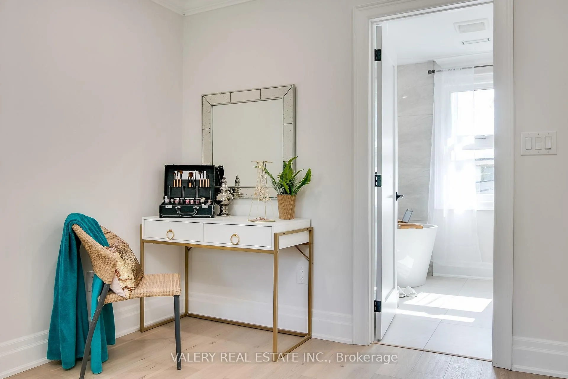 Photo 13 of Unit 1, 30 Morgan Avenue, Etobicoke, Stonegate-Queensway — HOMEH