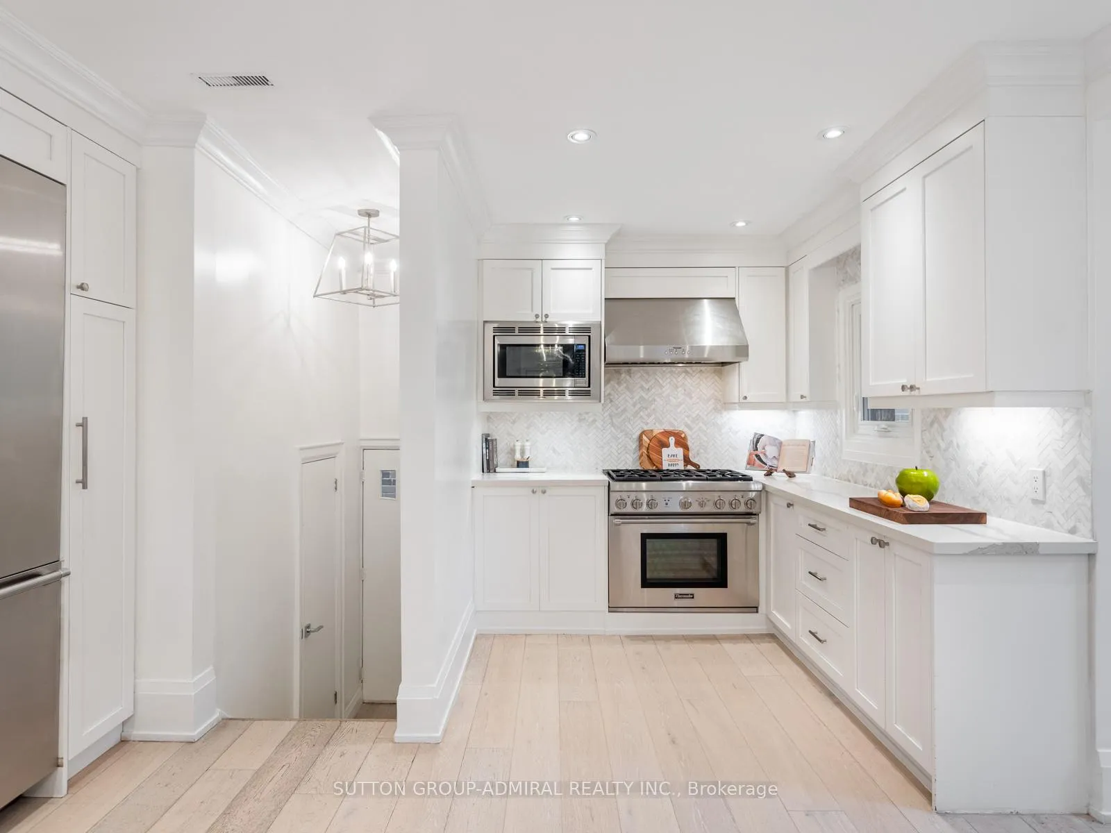Photo 13 of 7 Glenarden Road, Toronto, Forest Hill North — HOMEH
