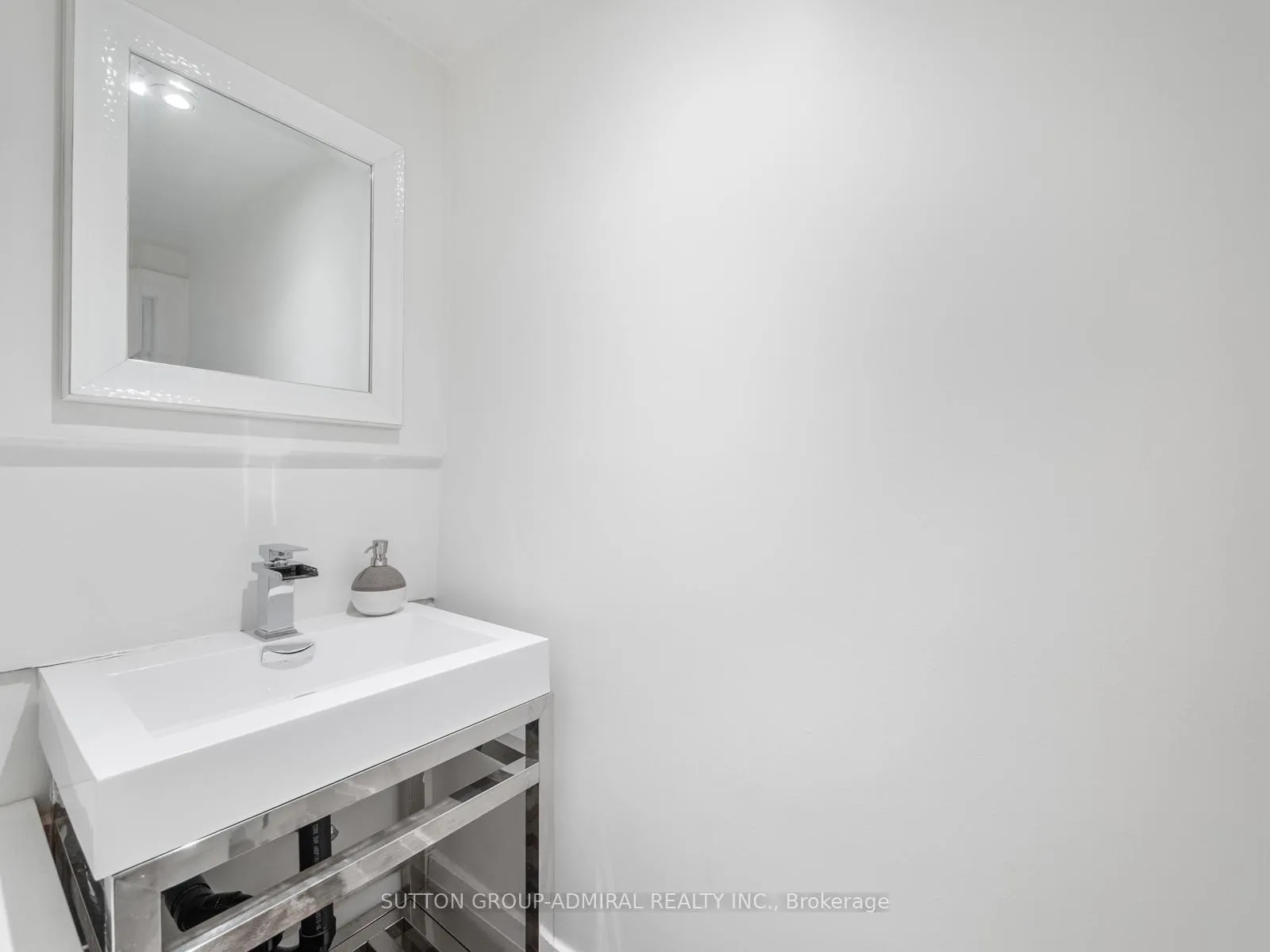 Photo 17 of 7 Glenarden Road, Toronto, Forest Hill North — HOMEH