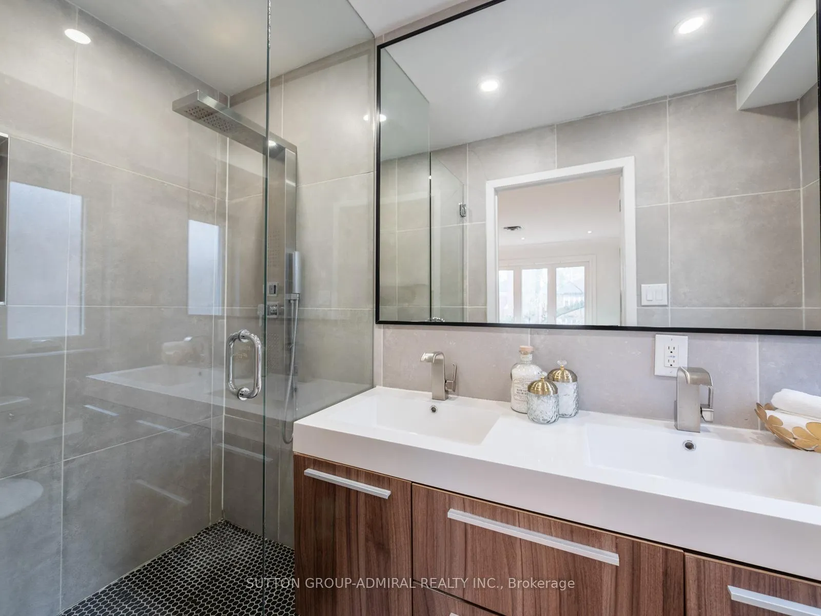 Photo 28 of 7 Glenarden Road, Toronto, Forest Hill North — HOMEH