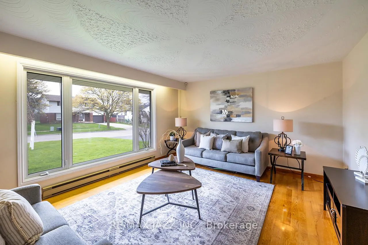 Photo 7 of 397 Fairlawn Street, Oshawa, McLaughlin — HOMEH