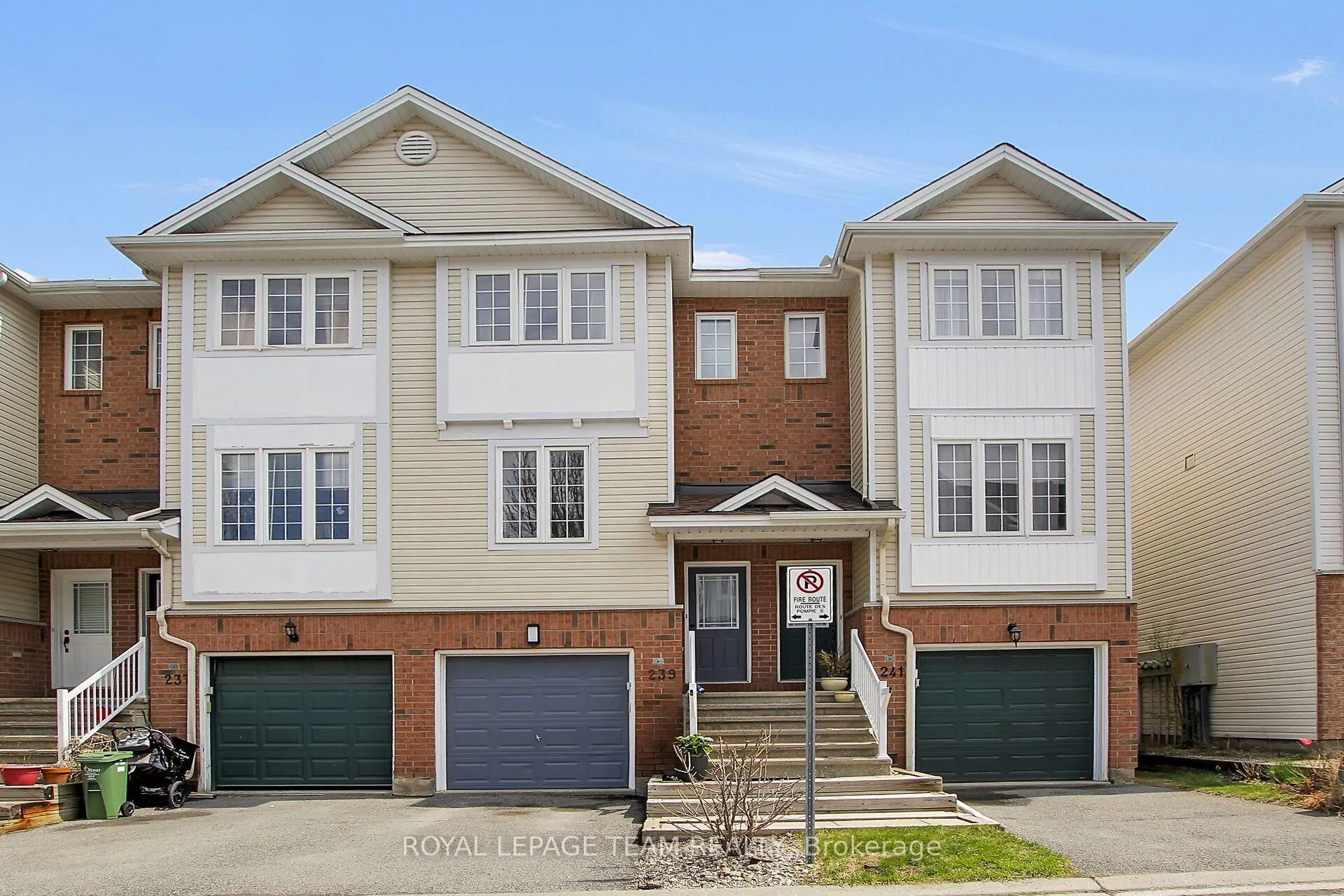 Photo 2 of 239 Gershwin Private, Ottawa, Westcliffe Estates — HOMEH