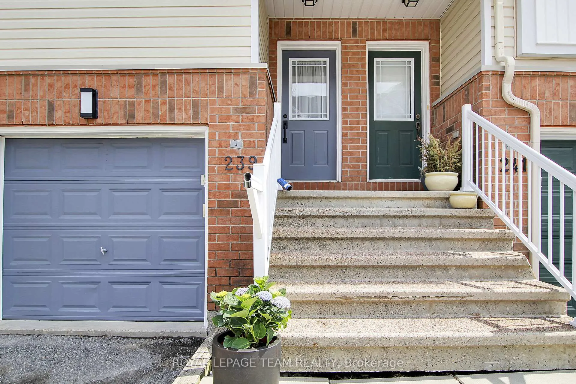 Photo 3 of 239 Gershwin Private, Ottawa, Westcliffe Estates — HOMEH