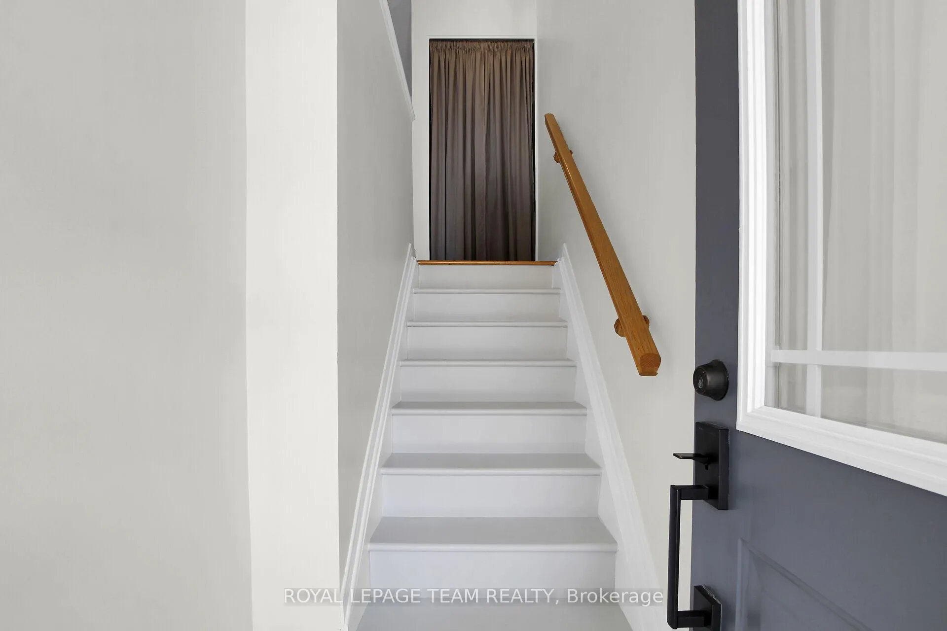 Photo 4 of 239 Gershwin Private, Ottawa, Westcliffe Estates — HOMEH