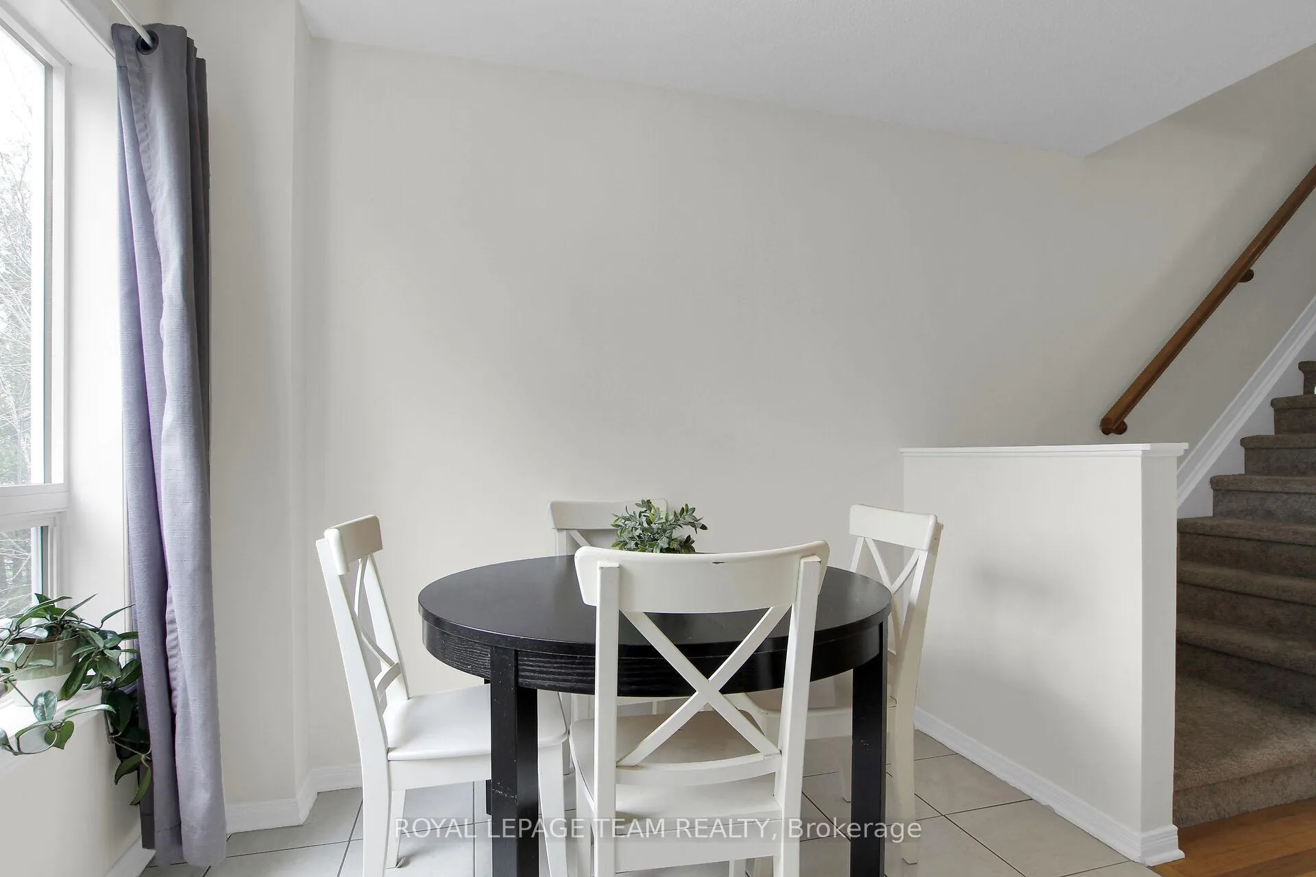 Photo 13 of 239 Gershwin Private, Ottawa, Westcliffe Estates — HOMEH