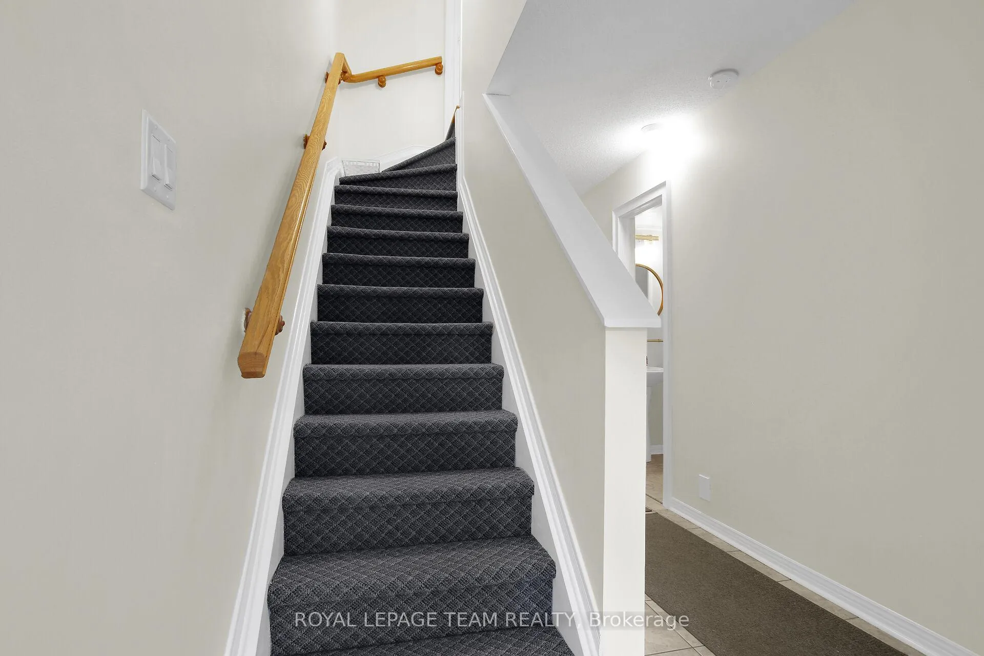 Photo 24 of 239 Gershwin Private, Ottawa, Westcliffe Estates — HOMEH