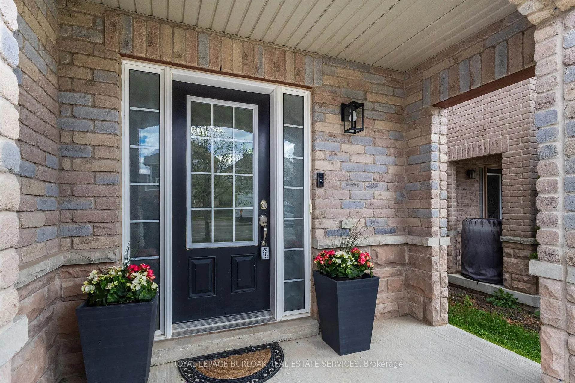 Photo 3 of 4170 Thomas Alton Boulevard, Burlington, Alton — HOMEH