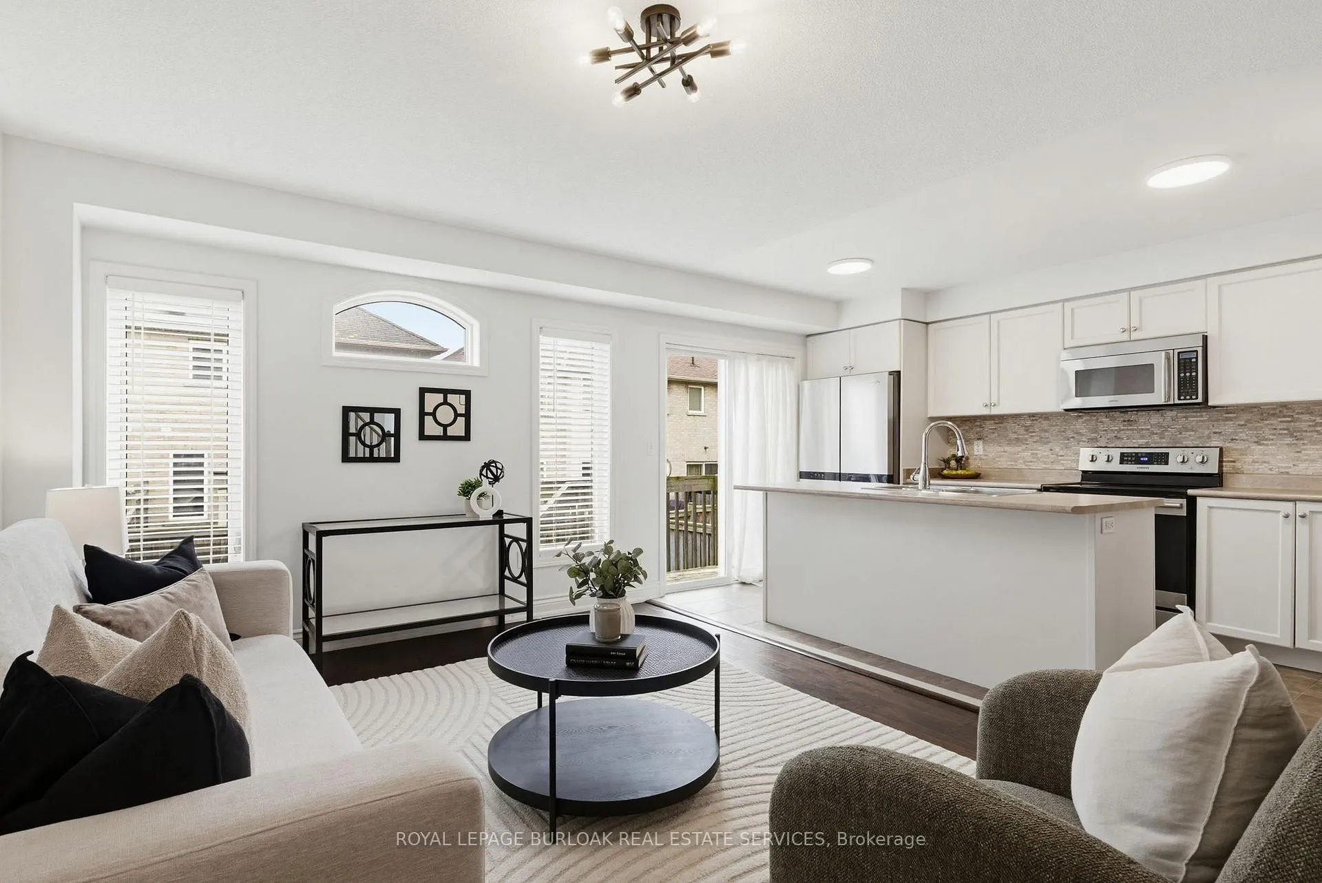 Photo 10 of 4170 Thomas Alton Boulevard, Burlington, Alton — HOMEH